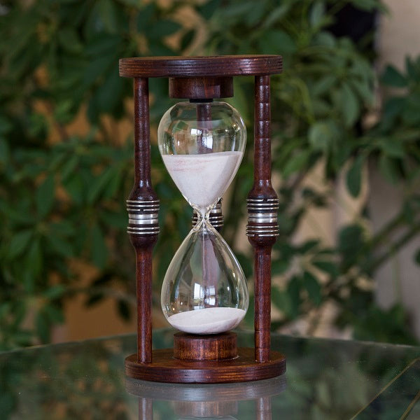 60 Minute Standard Bobbin Hourglass Timer - Premium Sand Timer for Cooking, Games, Classroom & Productivity - Vintage Style Hourglass Sand Clock for Kitchen, Office, and Home Decor