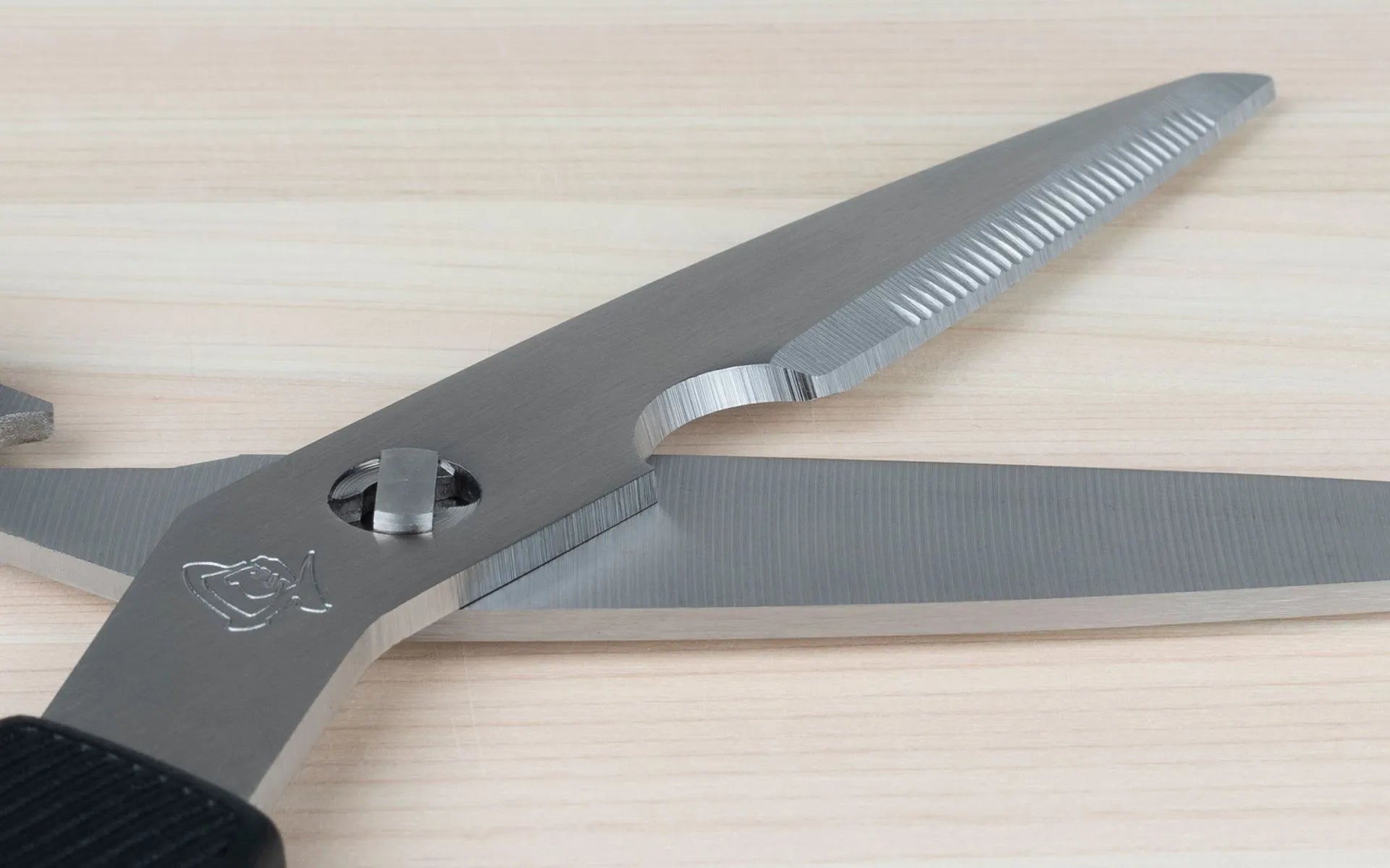 Shun Multi-Purpose Kitchen Shears - Heavy Duty Stainless Steel Scissors for Cooking, Cutting Herbs, Poultry, and More - Perfect for Home Chefs and Professional Kitchens