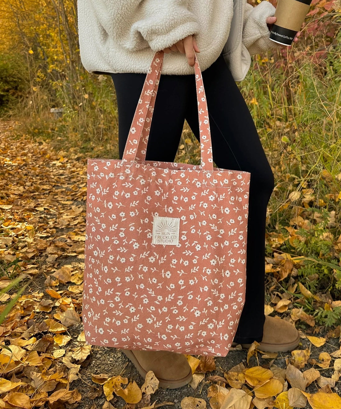 Stylish Sienna Floral Tote Bag - Lightweight Canvas Shoulder Bag with Interior Pockets & Magnetic Snap Closure (15 Inch) - Perfect for Work, Beach, Shopping & Everyday Use