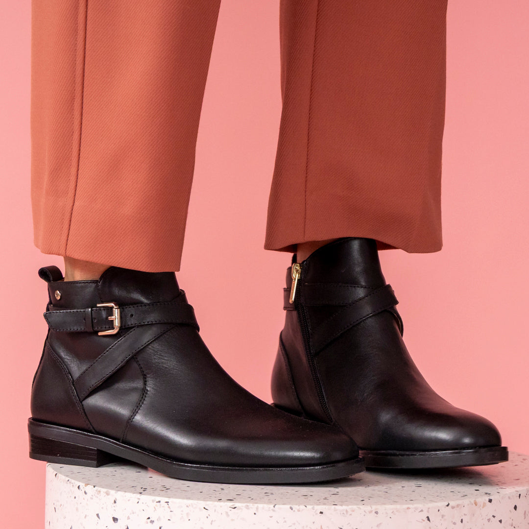 Authentic PIKOLINOS Spanish Leather Shoes for Men & Women | Comfortable & Stylish Footwear for Casual, Office & Travel | Buy Now