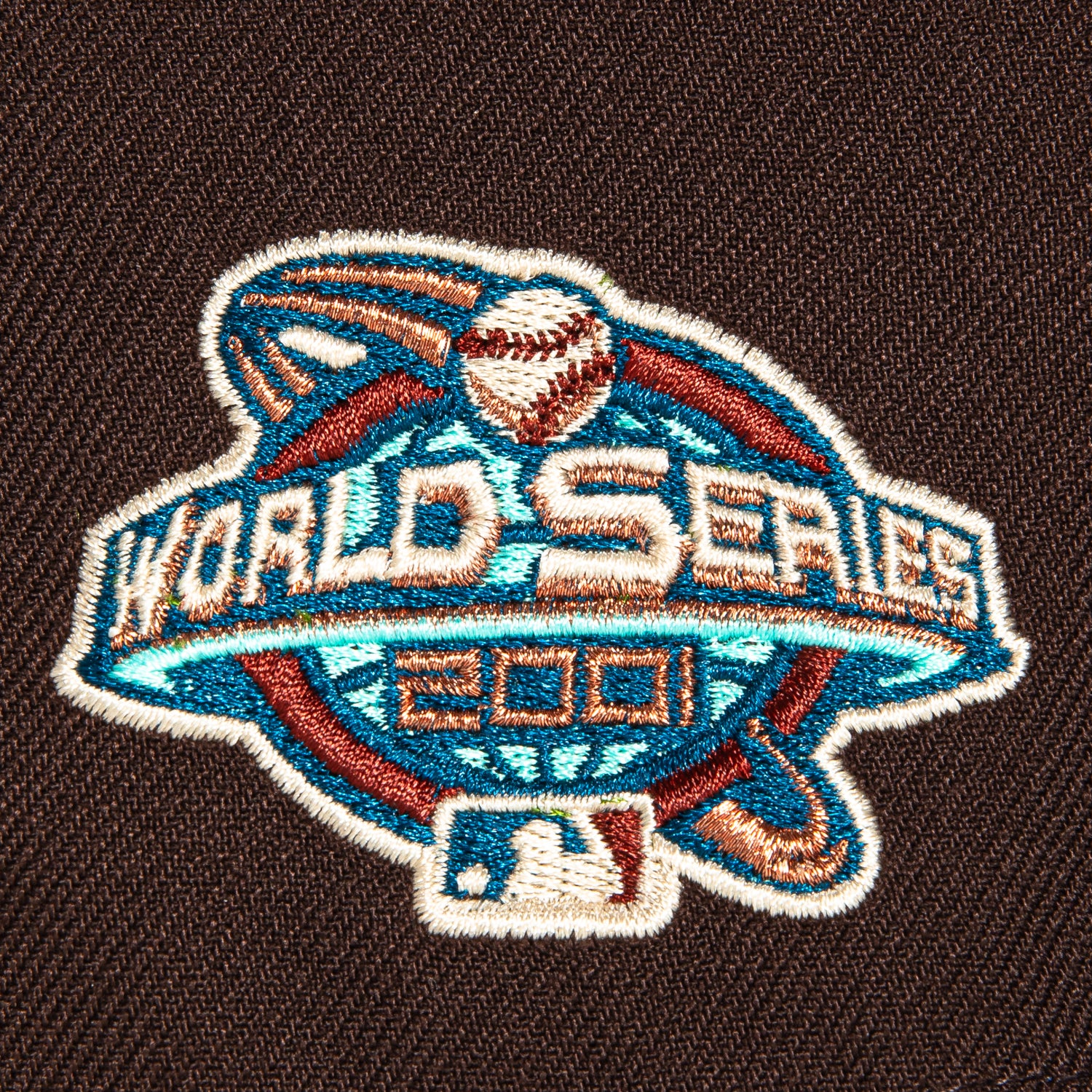 New Era 59Fifty Arizona Diamondbacks 2001 World Series Patch Snapback Hat - Brown & Graphite Color - Perfect for Baseball Games, Fan Collections & Streetwear Fashion
