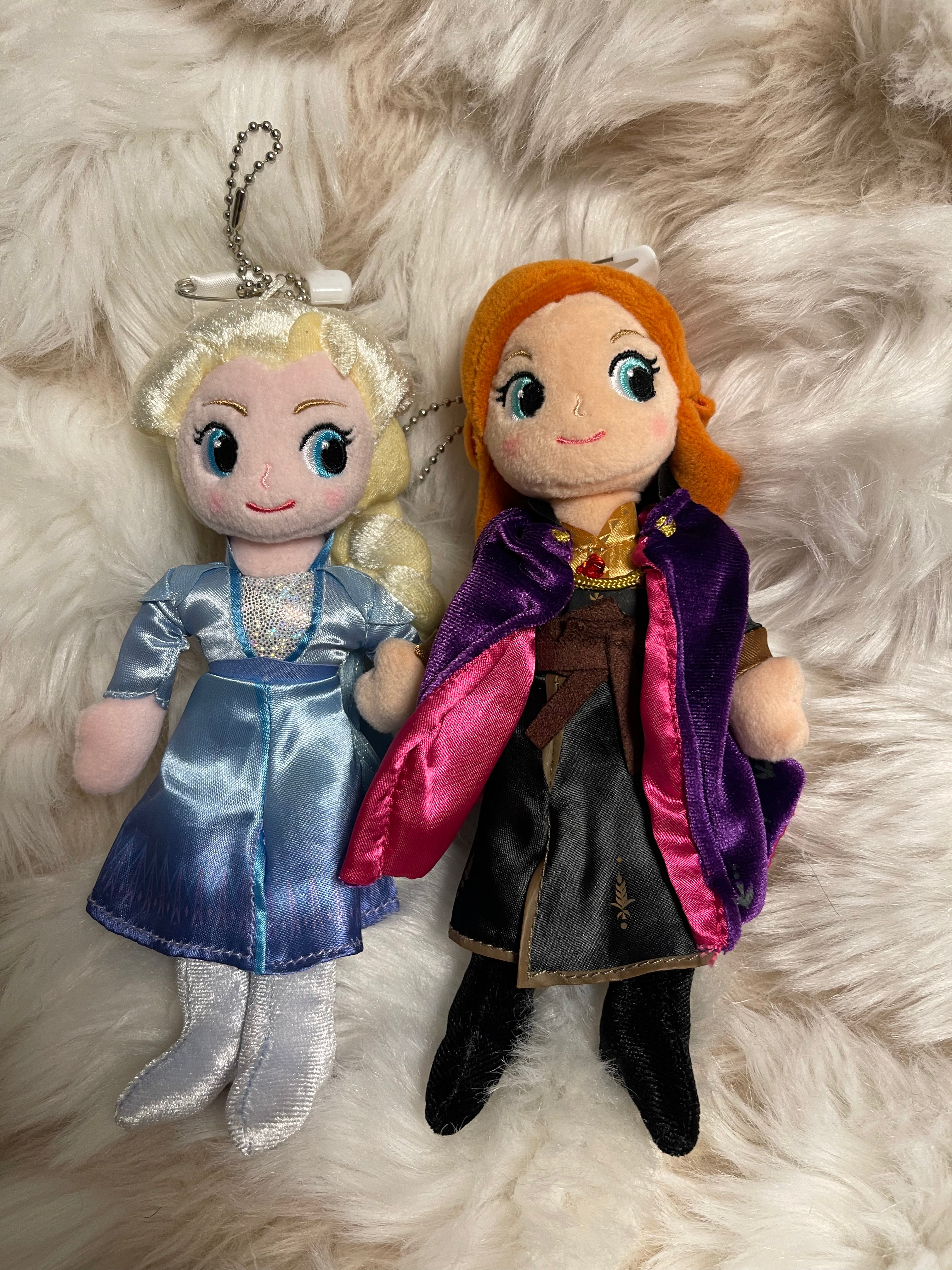 Disney Frozen Elsa and Anna Keychain Badge - Official Collectible for Backpacks, Bags, and Gifts | Disney Store