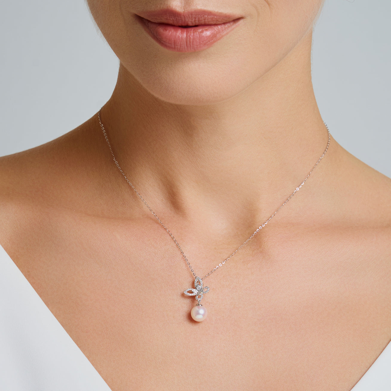18K Solid Gold Diamond Akoya Hanadama Pearl Necklace - Elegant Jewelry Gift for Women, Bridal, Anniversary & Special Occasions | KN00280