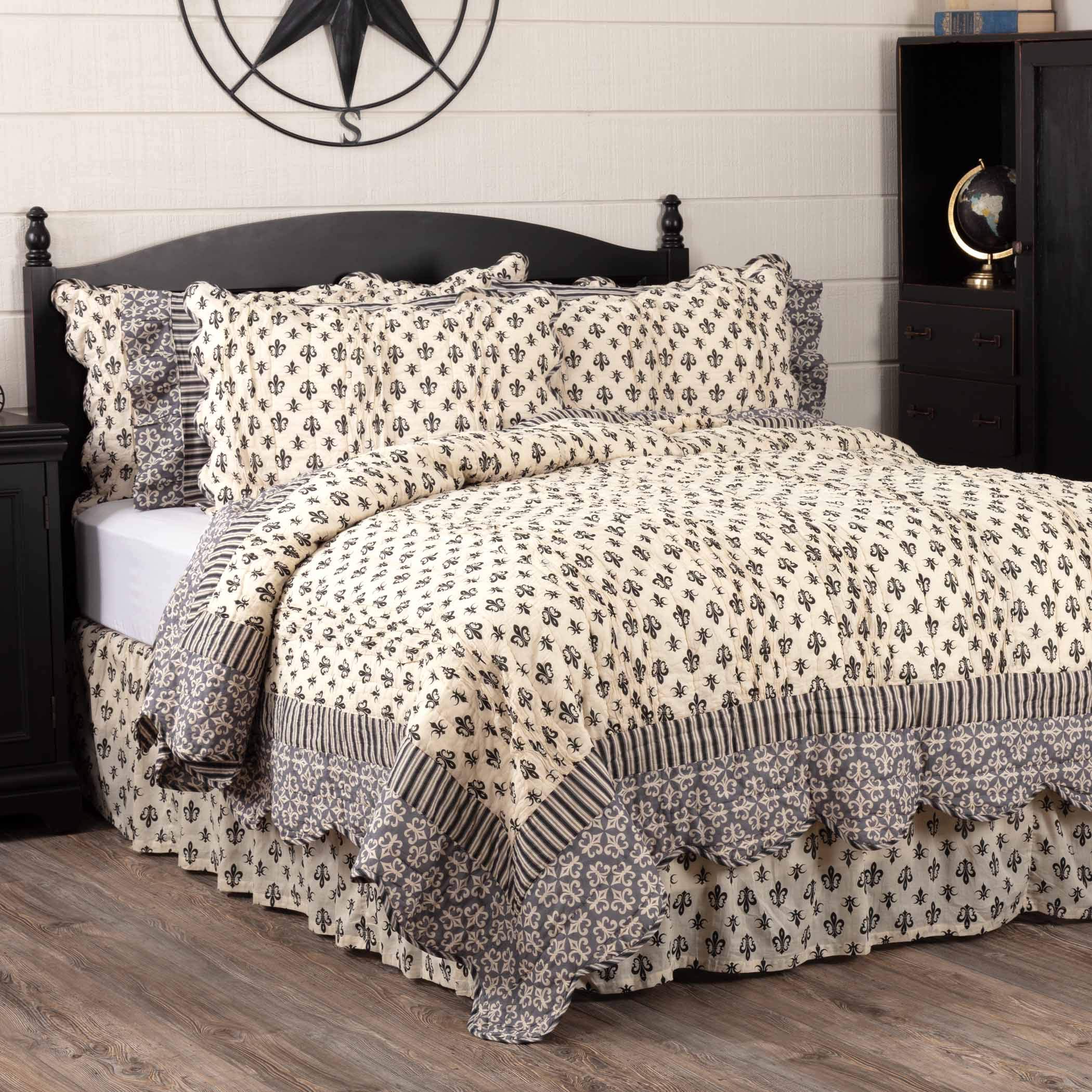 VHC Brands Elysee Luxury King Size Quilt - 105x120 Inches, Ultra Soft & Breathable Bedding for All Seasons | Perfect for Master Bedroom, Guest Room & Hotel Use