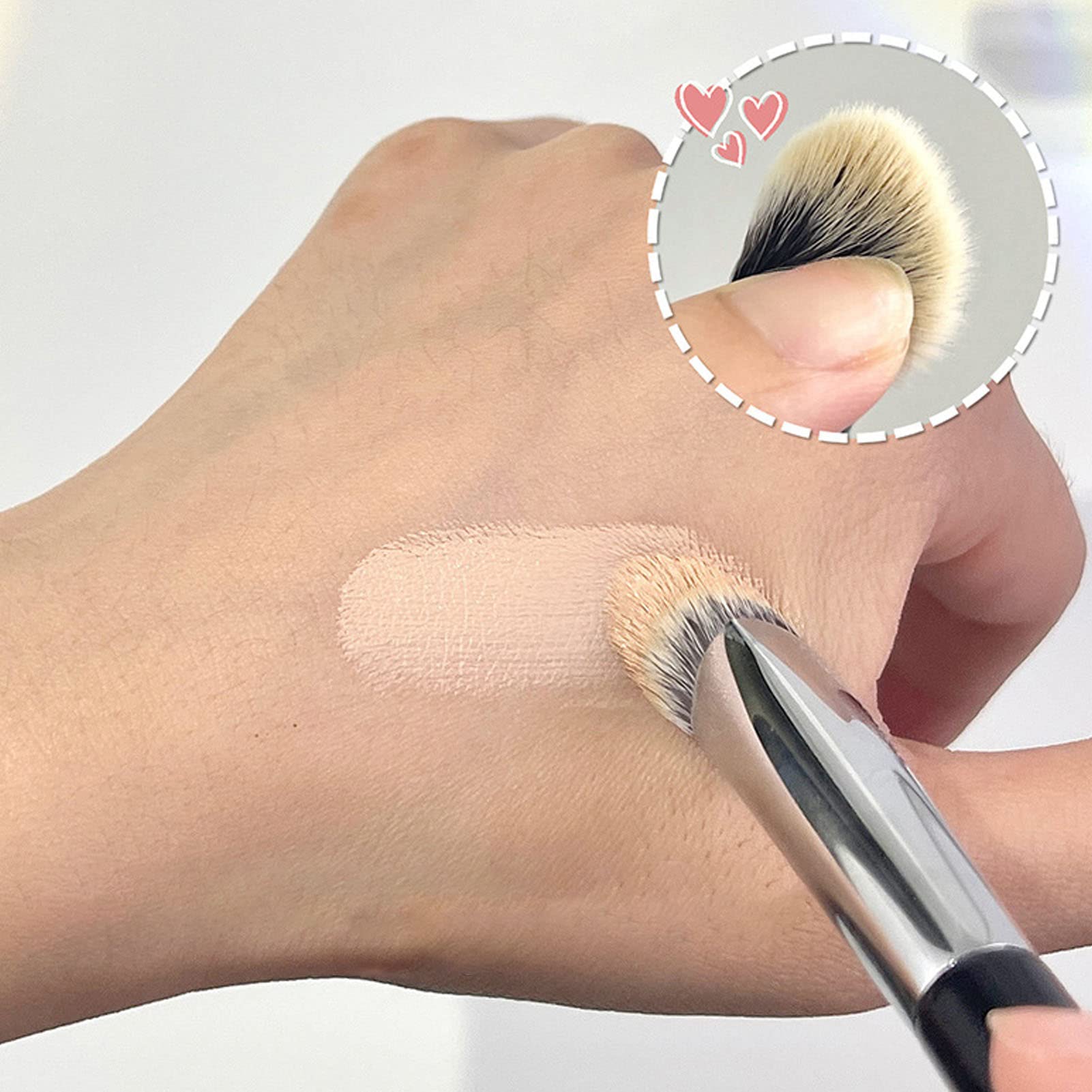Professional Angled Concealer Brush for Under Eye & Highlighting - Soft Triangular Head Makeup Brush for Seamless Concealer Application - Perfect for Women's Daily Makeup & Contouring