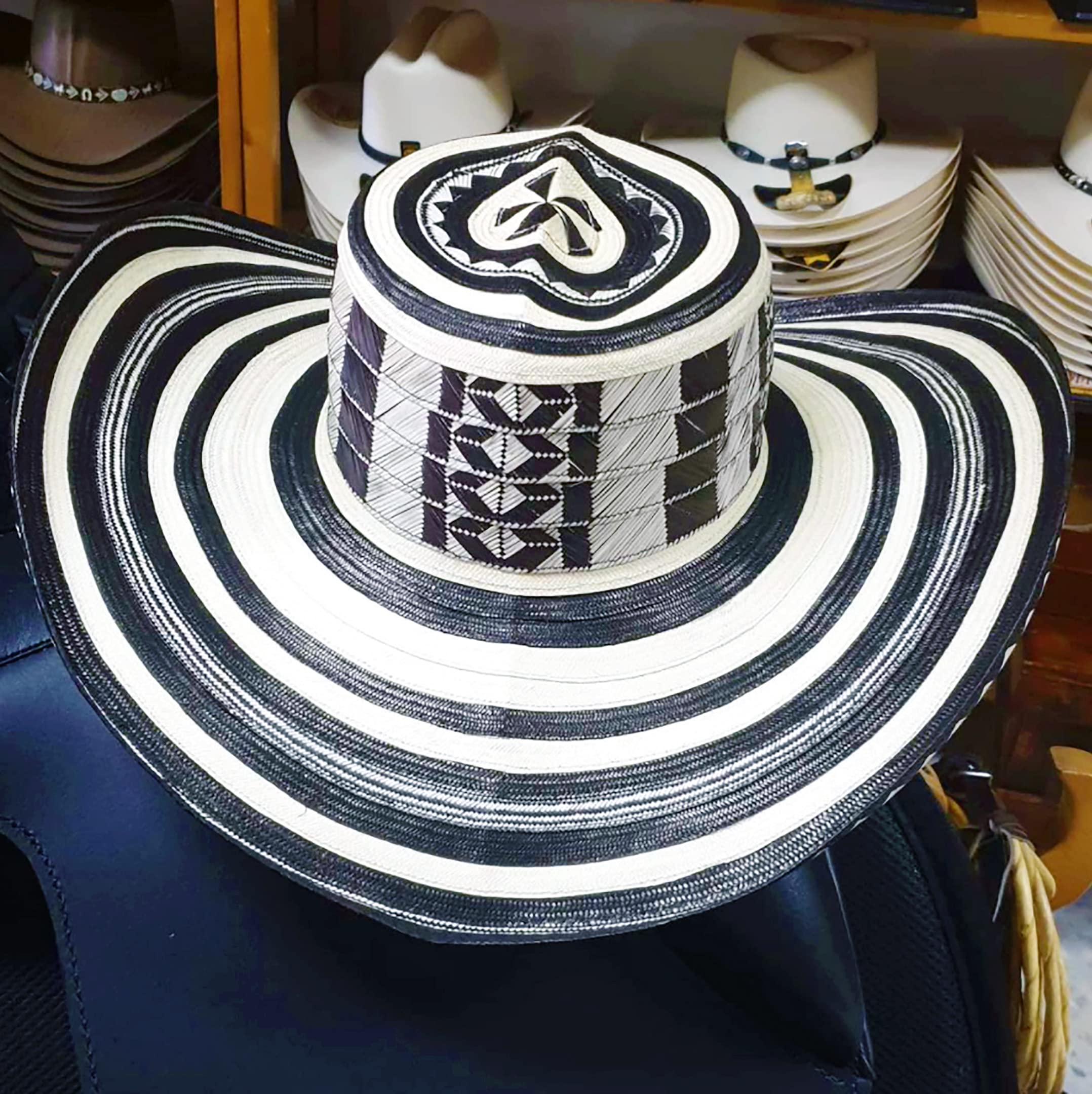 Authentic Colombian Hat - Handmade Sombrero Sinuano 20 Vueltas by Skilled Artisans | Premium Quality White Straw Hat for Beach, Festival & Outdoor Activities