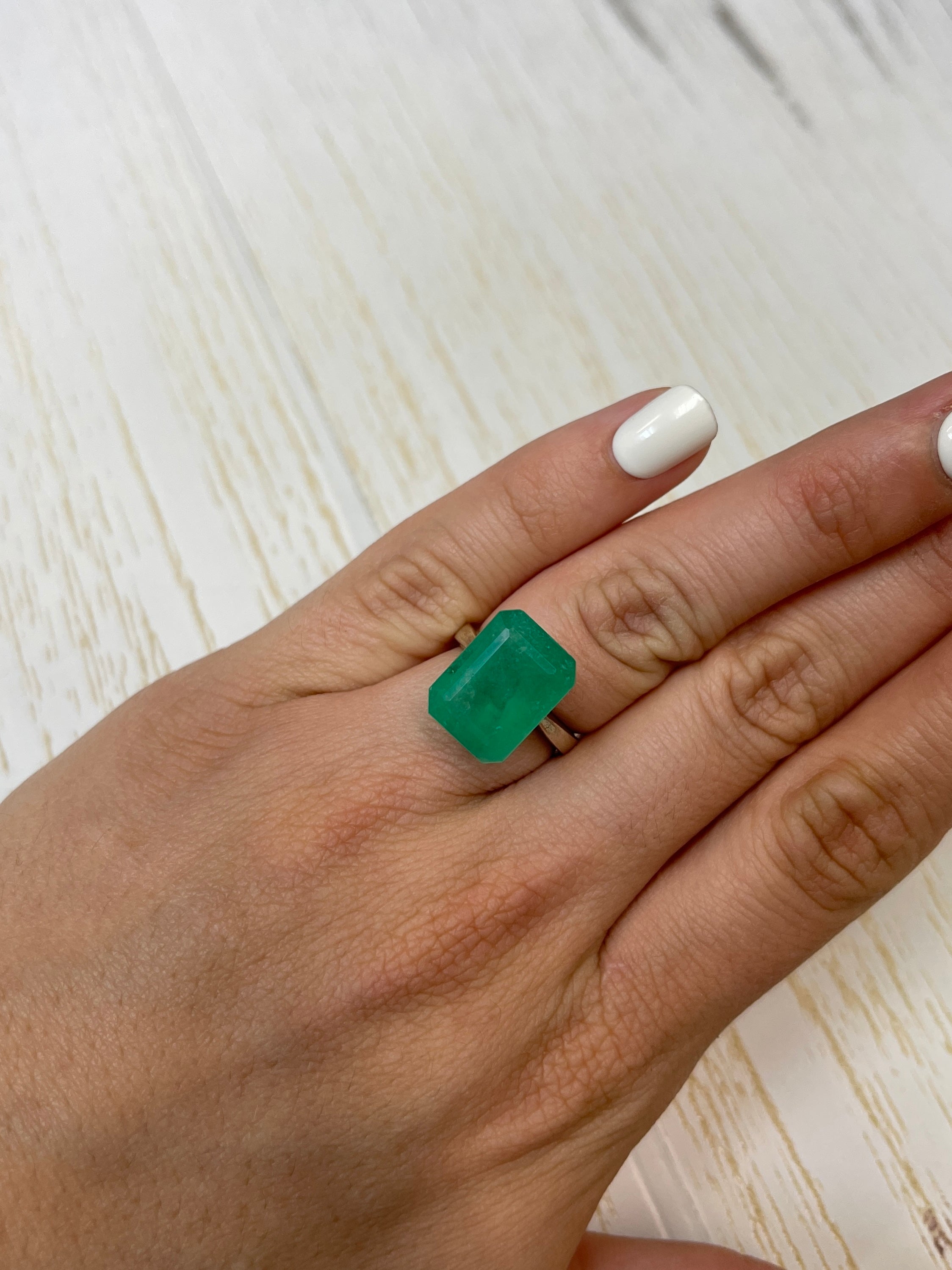 10.03 Carat Natural Colombian Emerald Loose Gemstone - 15.5x12mm Emerald Cut for Jewelry Making, Engagement Rings & Luxury Gifts