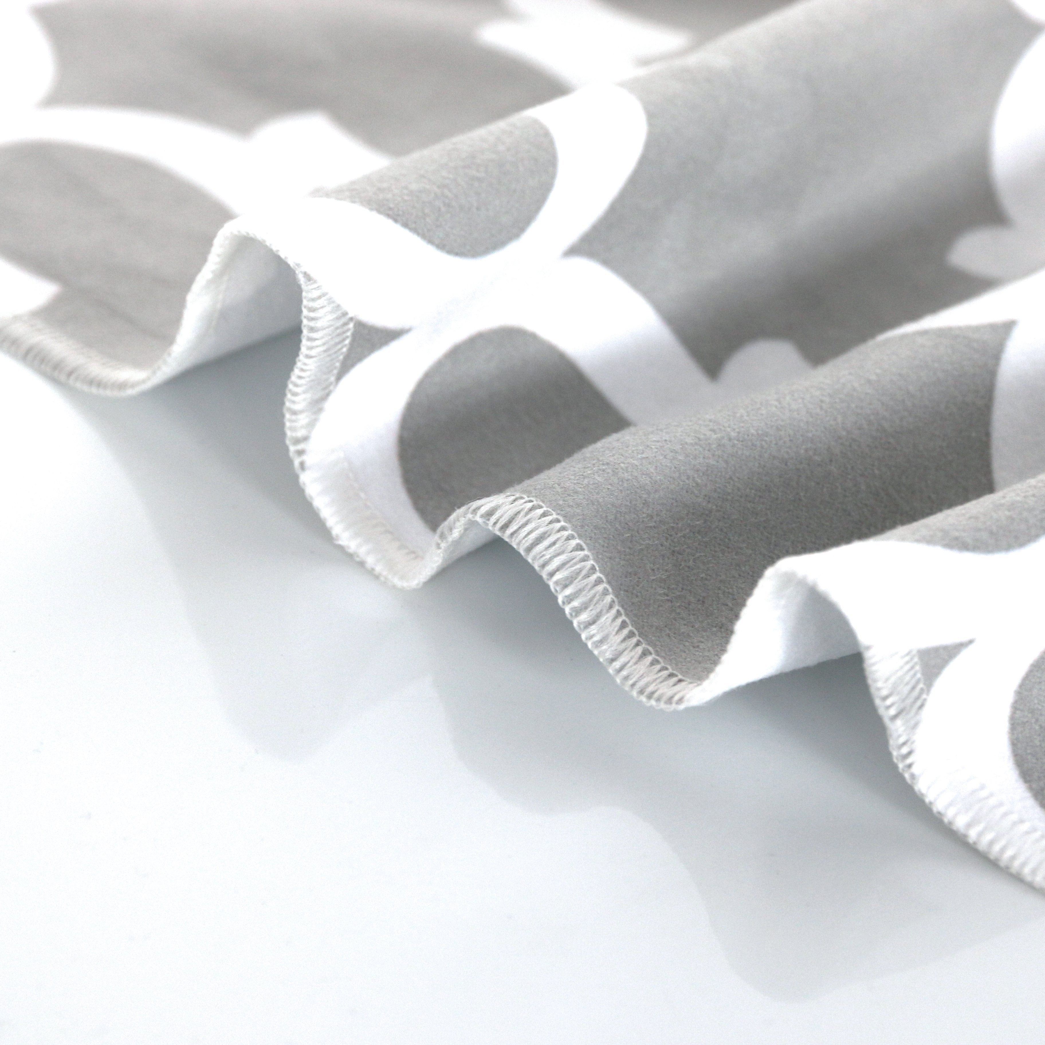 Premium Sand-Free Beach Towel for Crab Lovers - Quick Dry, Lightweight & Compact - Perfect for Beach, Pool, Picnics & Outdoor Adventures