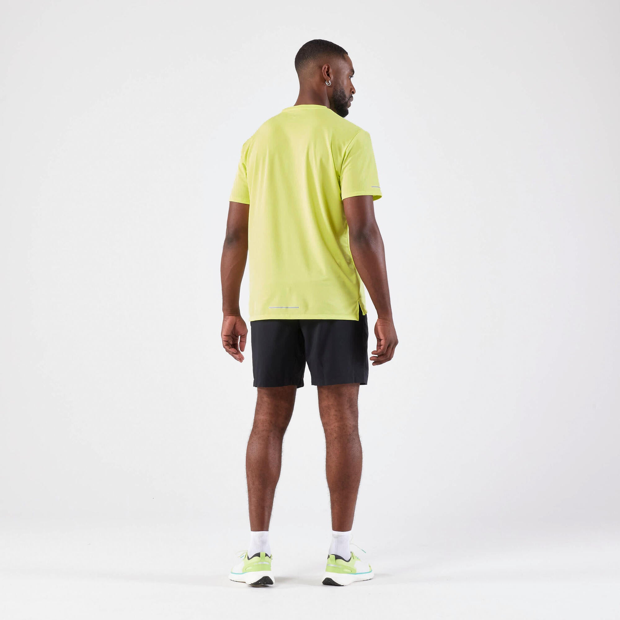 Kiprun Men's Run 500 Dry Running T-Shirt - Moisture Wicking Performance Shirt for Marathon & Workout - Lightweight Breathable Athletic Top for Jogging, Gym & Outdoor Sports