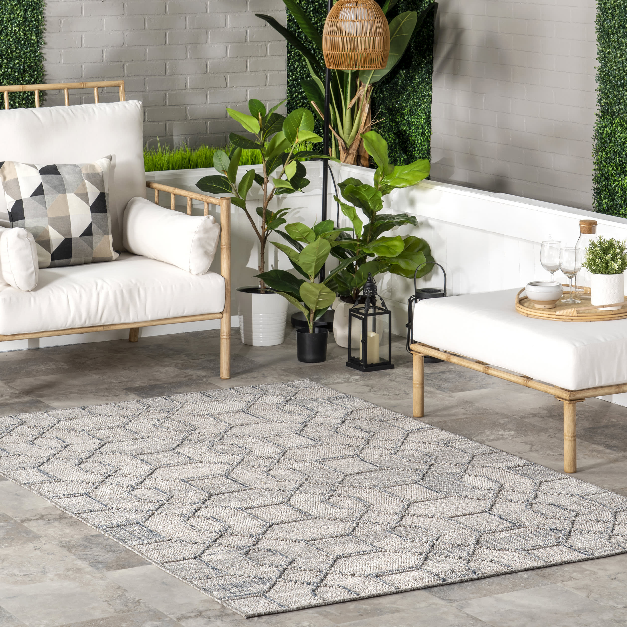 Aleah Honeycomb Indoor/Outdoor Rug - Non-Slip, Washable Light Grey Area Carpet for Living Room, Bedroom, Patio & Deck Decor