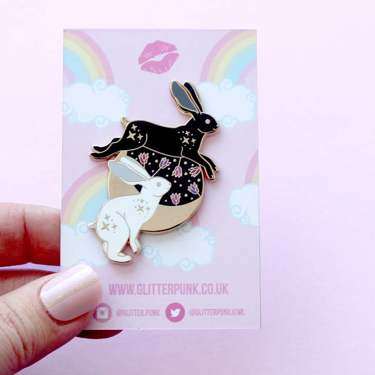 Black and White Rabbit Moon Enamel Pin - Cute Animal Lapel Pin for Backpacks, Jackets, and Gifts - Perfect for Collectors and Kawaii Fashion Accessories