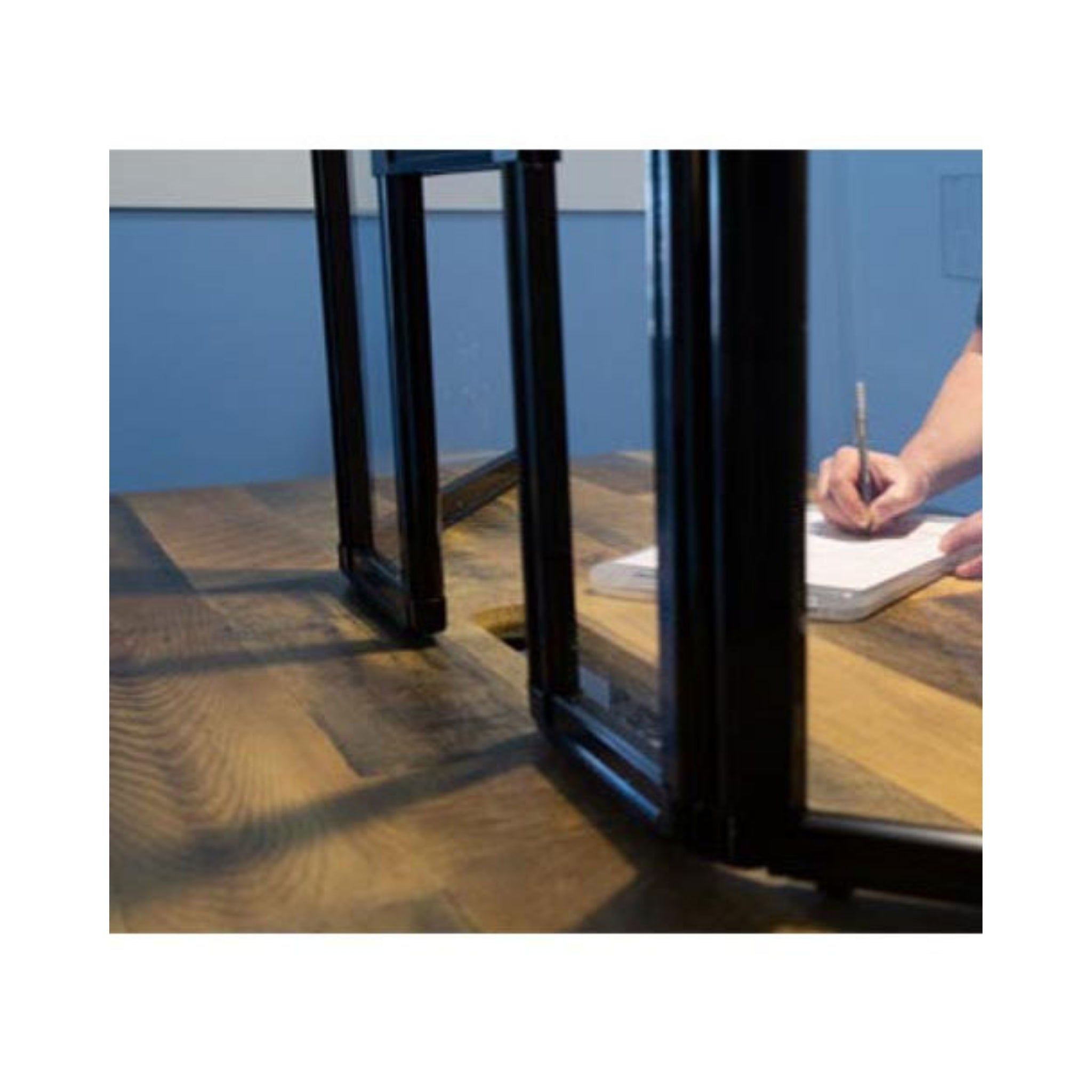 APG Guardiant Shield Countertop Screen - Splash Guard for Kitchen, Restaurant & Office - Clear Protective Barrier Against Droplets & Germs - Perfect for Food Prep Areas, Cashier Counters & Reception Desks
