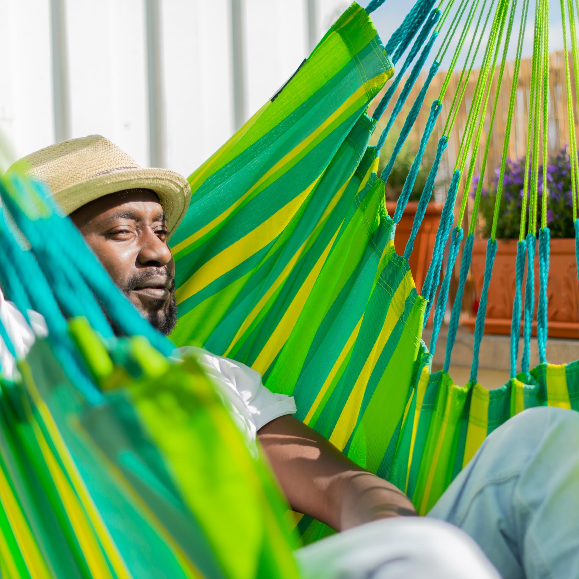 LA SIESTA® Large Comfort Domingo Hammock Swing Chair with CasaMount - Weatherproof & Durable Indoor/Outdoor Hanging Chair - Includes Suspension Kit for Walls, Ceilings & Square Beams - Perfect for Porch, Patio, Garden & Nursery Relaxation - Lime Green