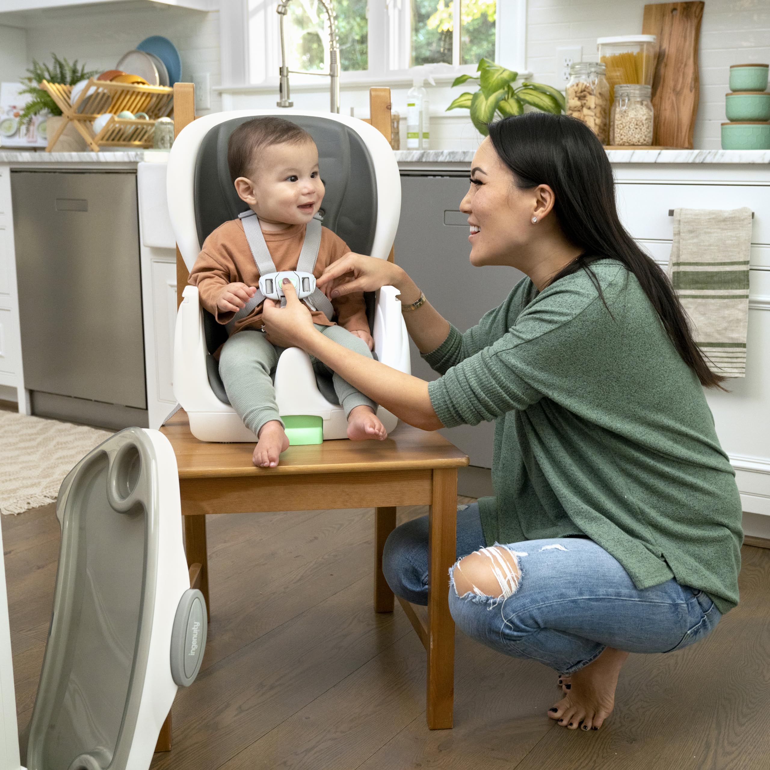 Ingenuity Full Course SmartClean 6-in-1 High Chair with EVA Foam Seat, 5-Point Safety Harness & 2 Dishwasher-Safe Trays - Slate Gray - Perfect for Babies & Toddlers at Mealtime