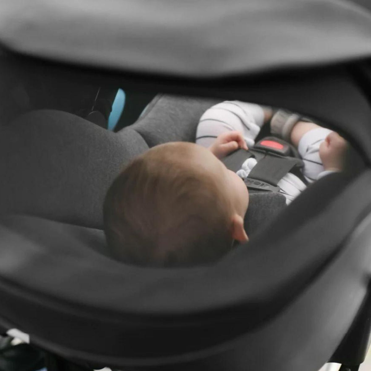Clek Liingo Infant Car Seat – Safe & Comfortable Baby Car Seat for Newborns & Toddlers – Perfect for Travel, Daily Commute & Family Outings