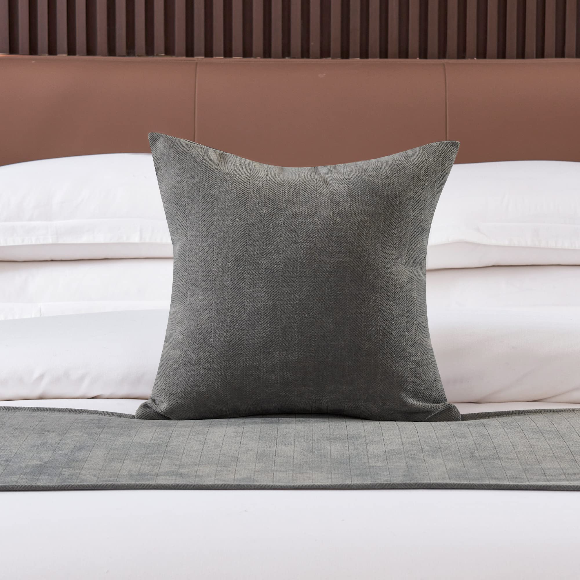 OSVINO Solid Chenille Bed Runner - Textured Decorative Bed Scarf for Hotel, Bedroom & Wedding Room - Protects Bedding from Stains & Wear | Perfect for Luxury Home Decor & Guest Room Styling