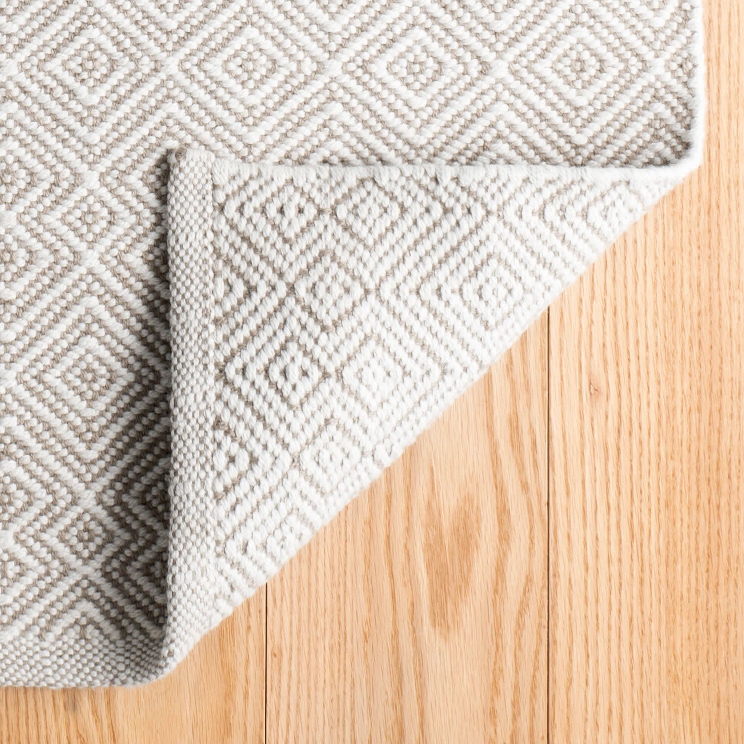 Annabelle Handwoven Indoor/Outdoor Area Rug - Soft Grey Bohemian Style Floor Mat for Living Room, Bedroom, Patio & Deck Decor