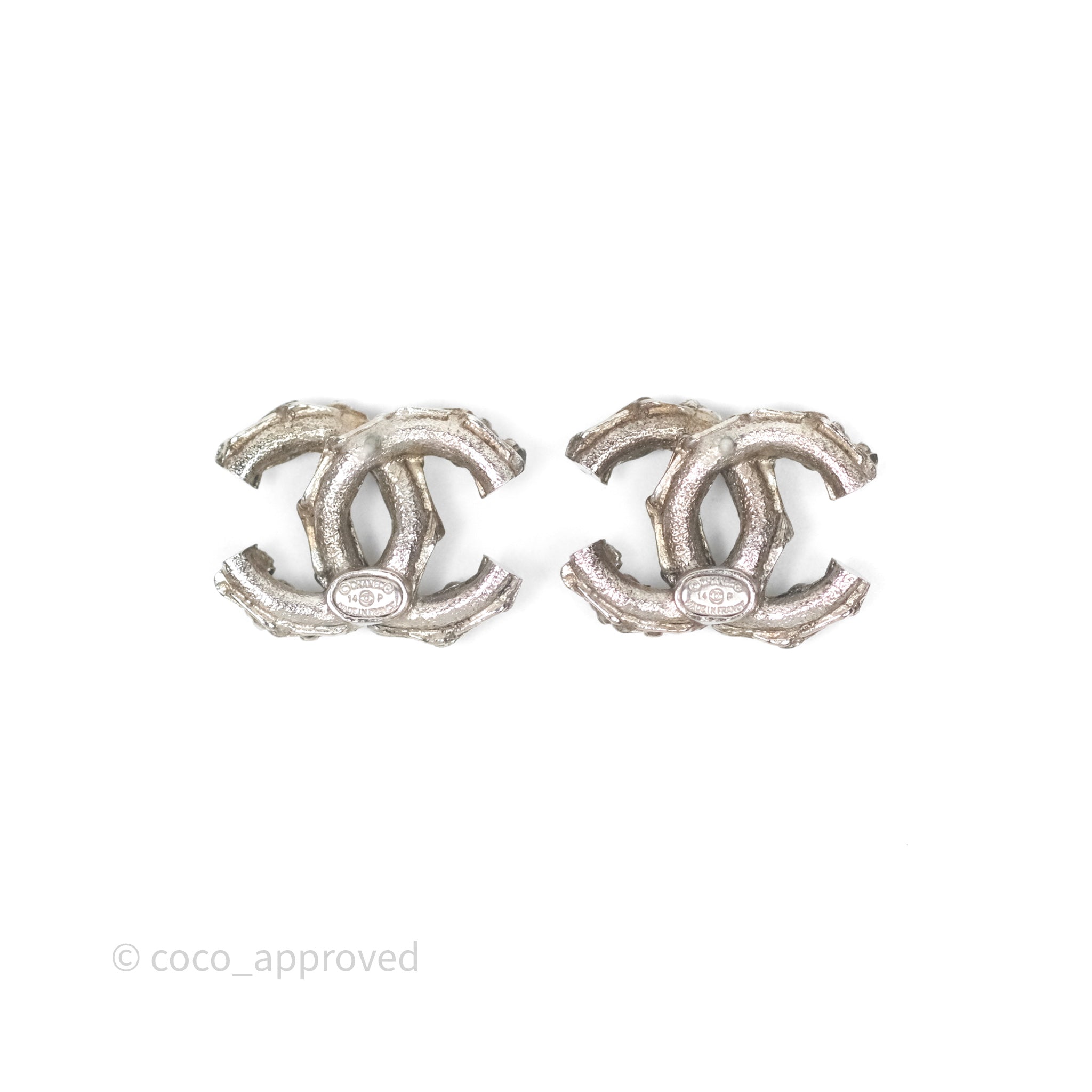 Chanel CC Pearl Earrings in Ruthenium Tone - Luxury Fashion Jewelry for Women | Perfect for Parties, Weddings & Special Occasions