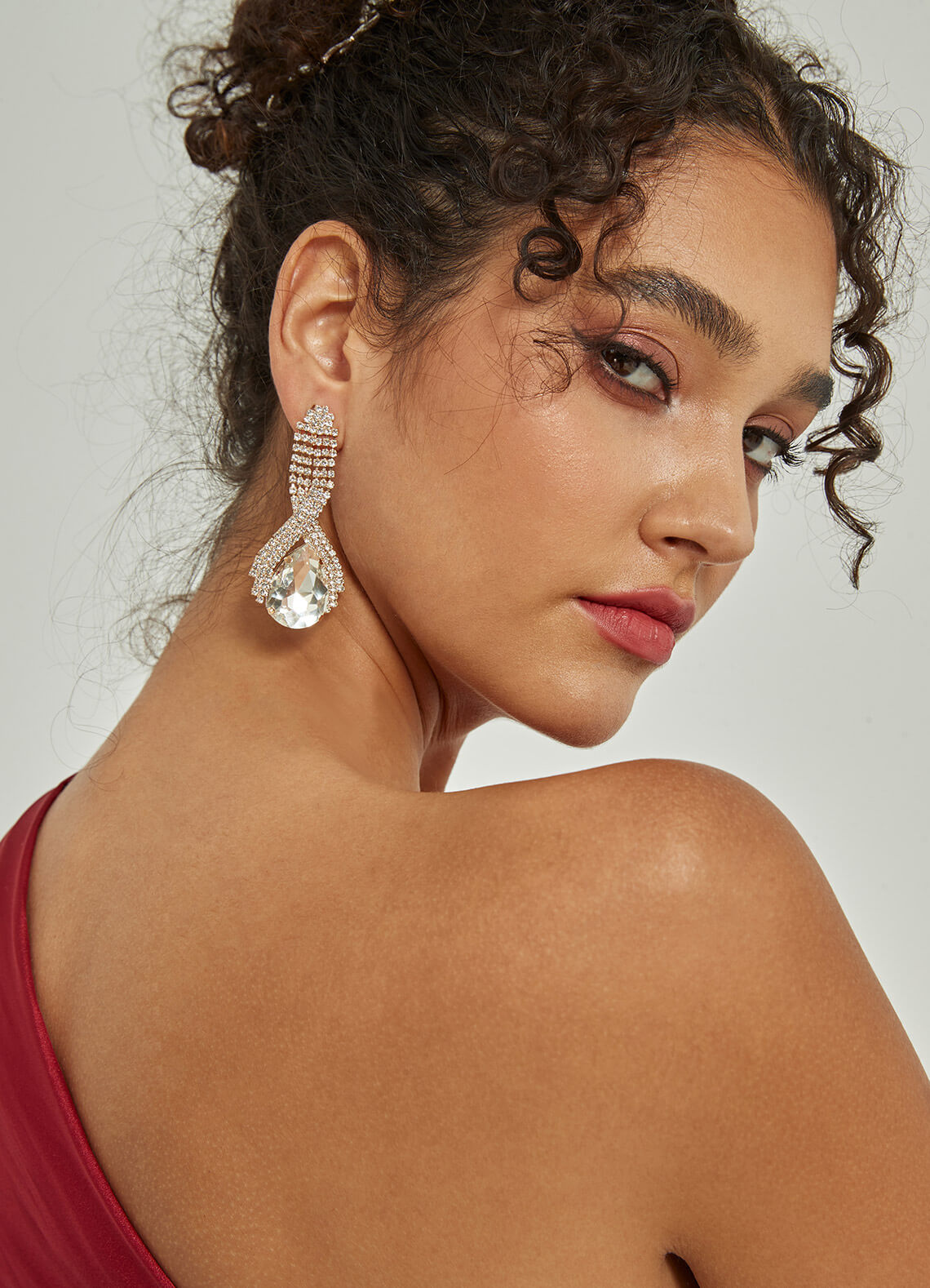 Elegant Crystal Dangle Drop Earrings for Women - Hypoallergenic Fashion Jewelry - Perfect for Parties, Weddings & Special Occasions
