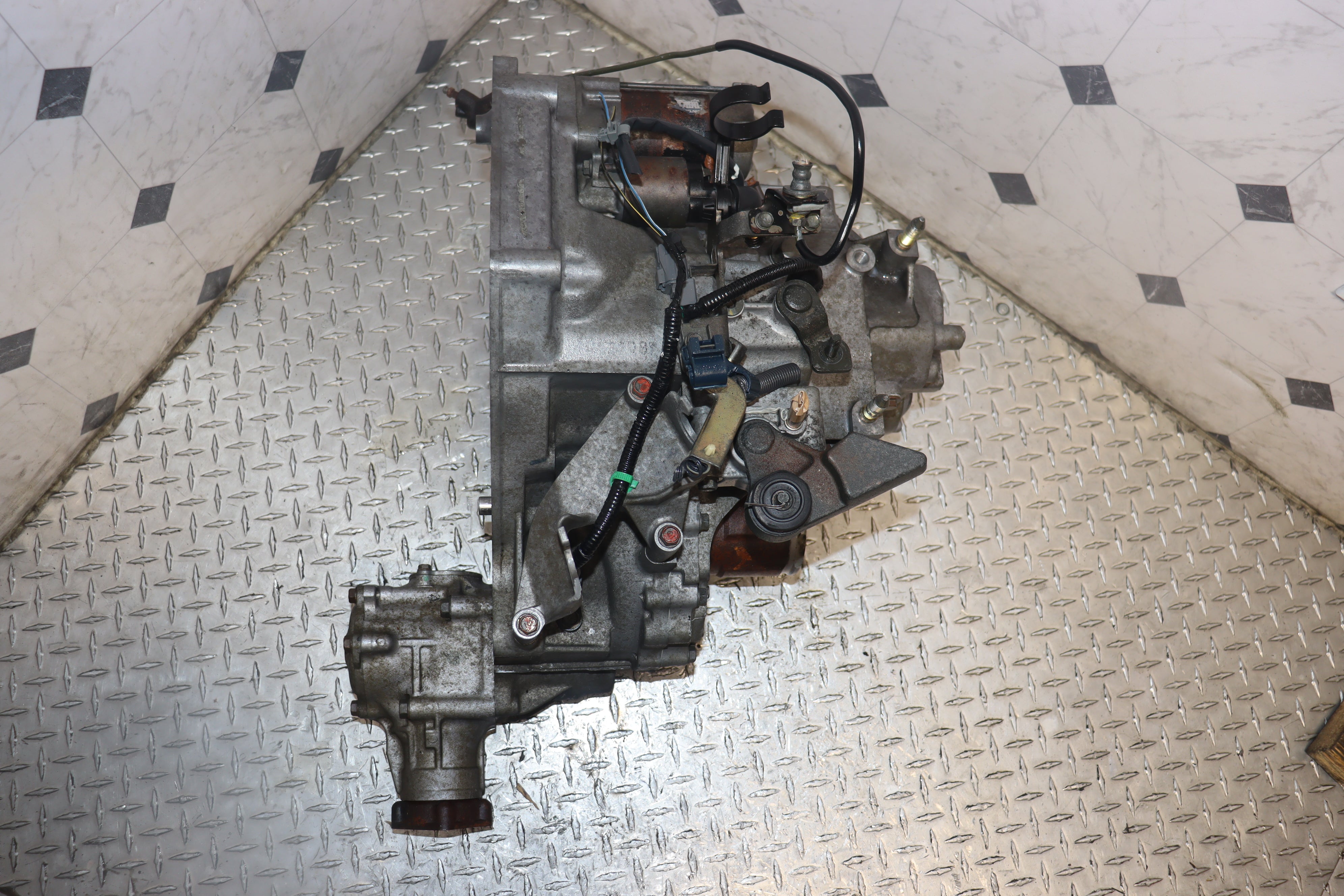 JDM B20B Manual Transmission for 1997-2001 Honda CR-V 2.0L Engine - Perfect for Honda CR-V Transmission Replacement & Performance Upgrades