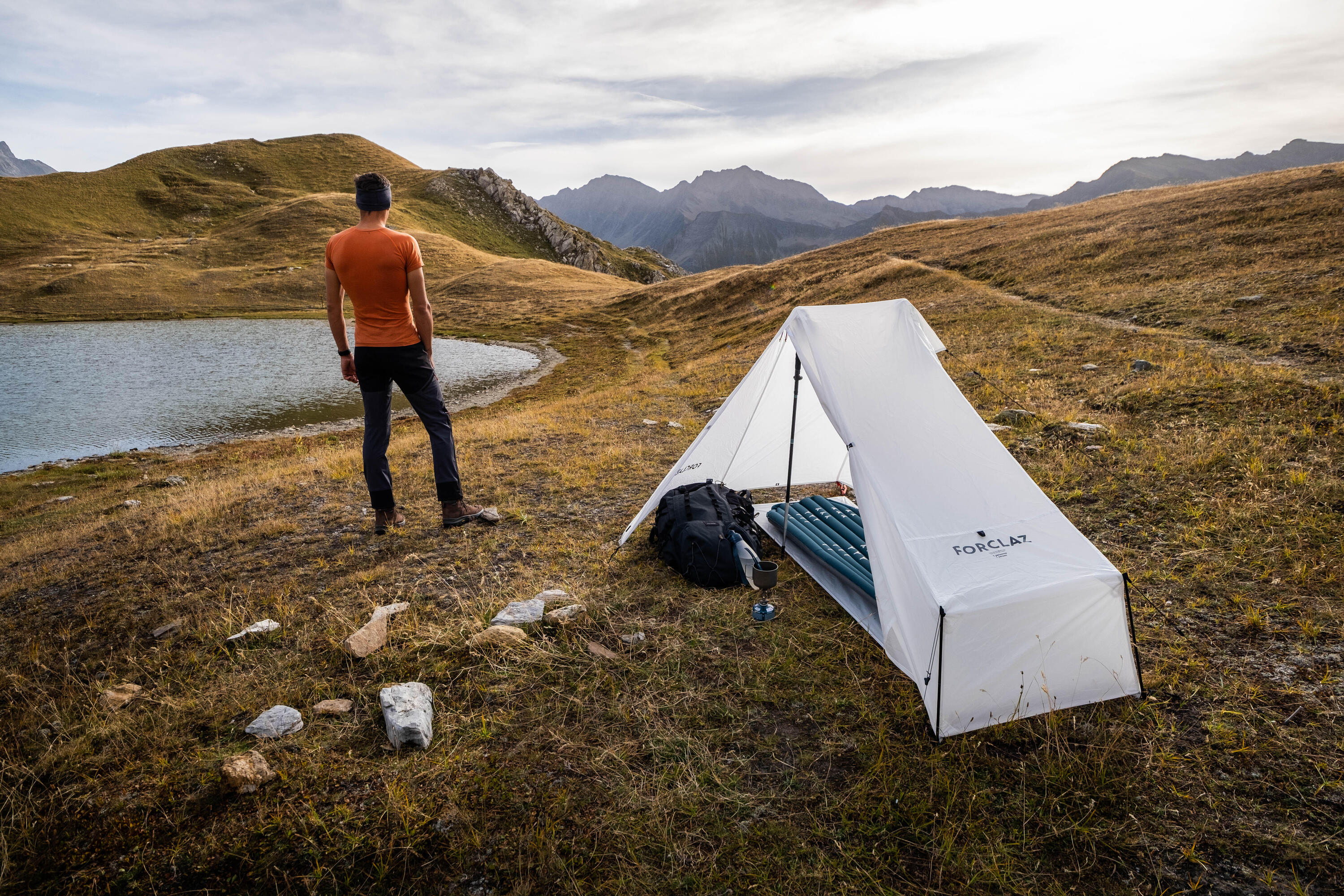 Forclaz MT500 Air Sleeping Pad XL - Ultralight Inflatable Camping Mattress for Backpacking, Hiking & Outdoor Adventures