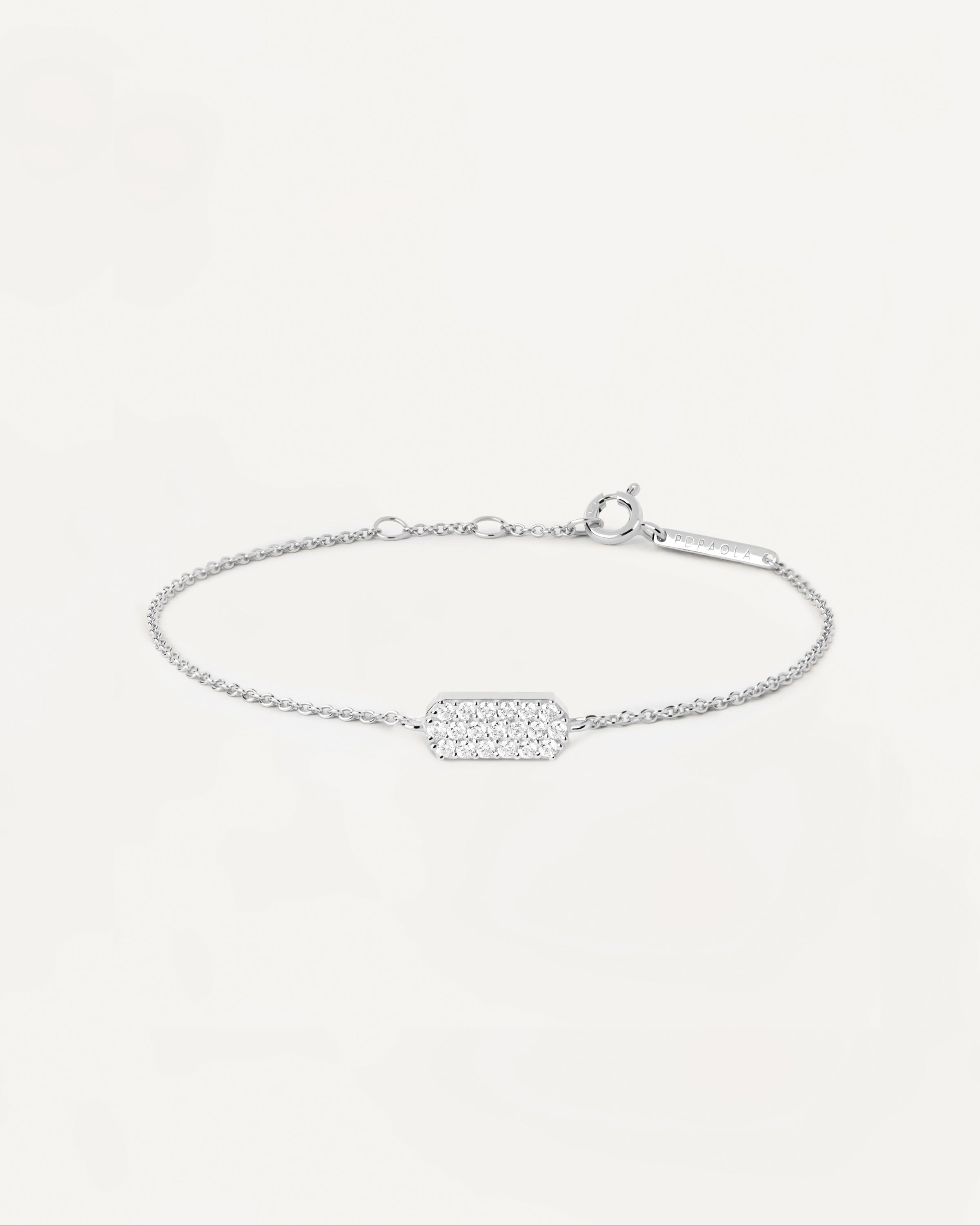 Stylish Icy Silver Bracelet for Women - Elegant & Hypoallergenic Jewelry Gift for Everyday Wear & Special Occasions