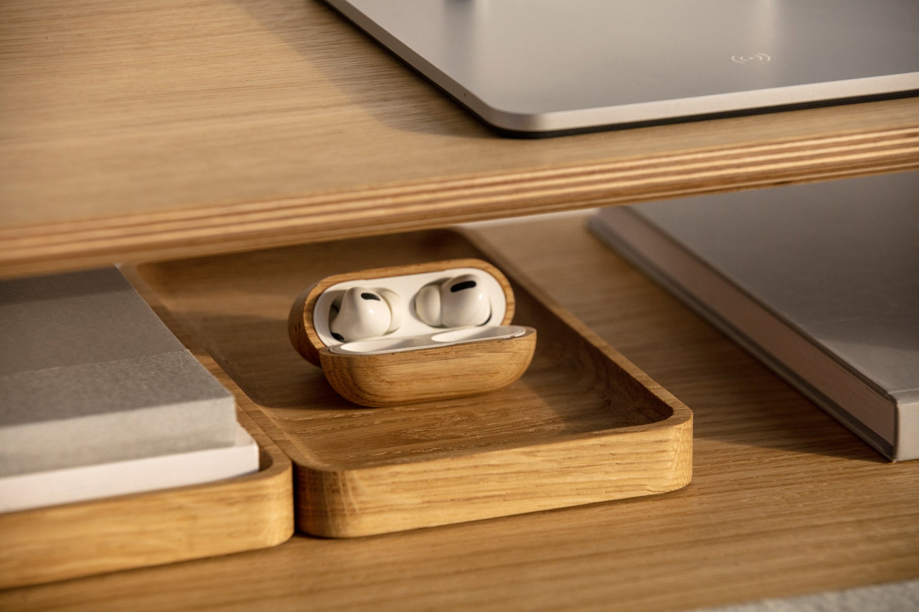 Stylish Wooden Catchall Tray for Keys & Jewelry - Perfect for Entryway, Bedroom or Office Organization - Home Decor Essentials