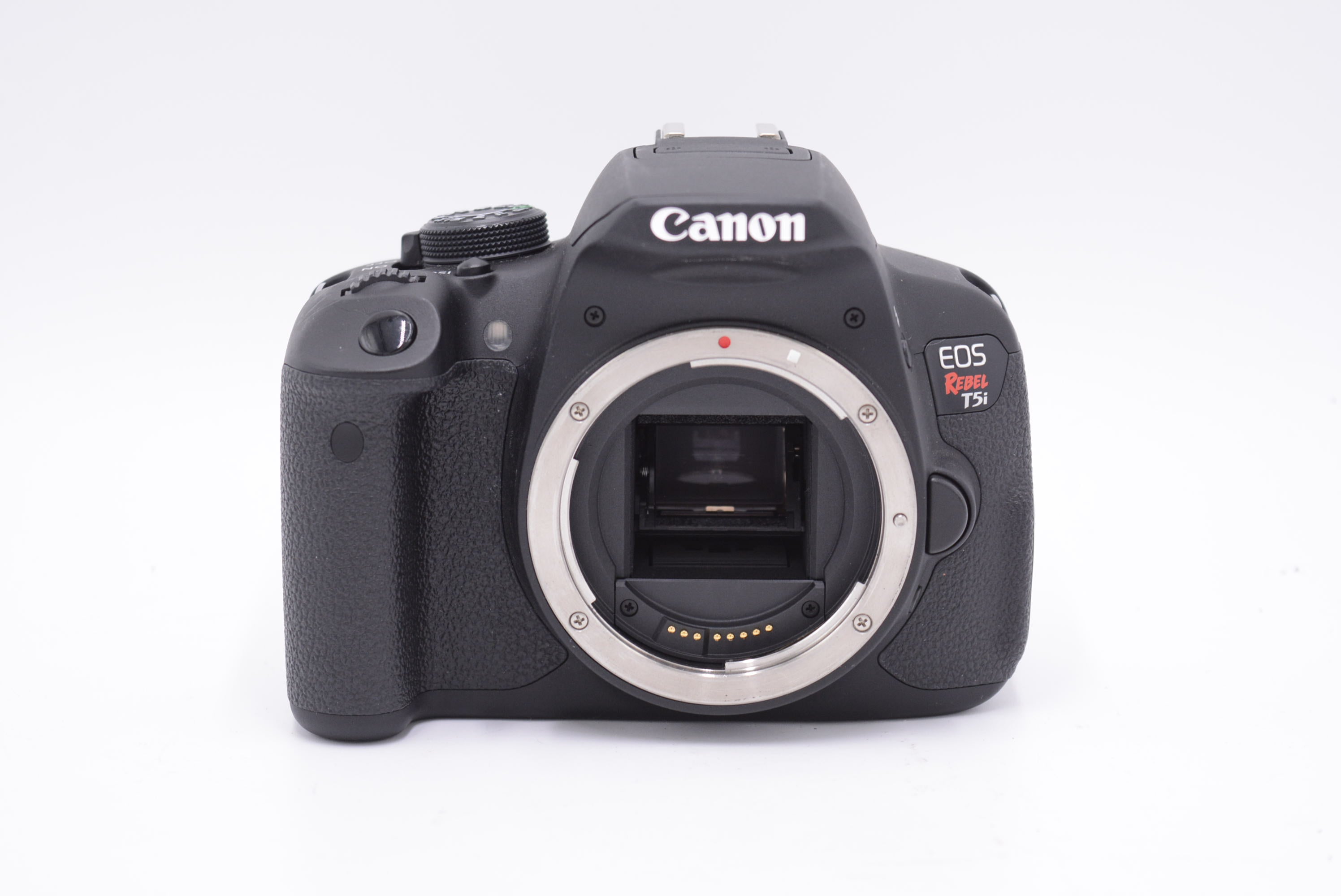 Canon EOS Rebel T5i DSLR Camera with EF-S 18-55mm f/3.5-5.6 IS STM & EF 75-300mm f/4-5.6 III Dual Lens Kit (Used) - Perfect for Travel Photography, Portrait Shots, and Wildlife Shooting