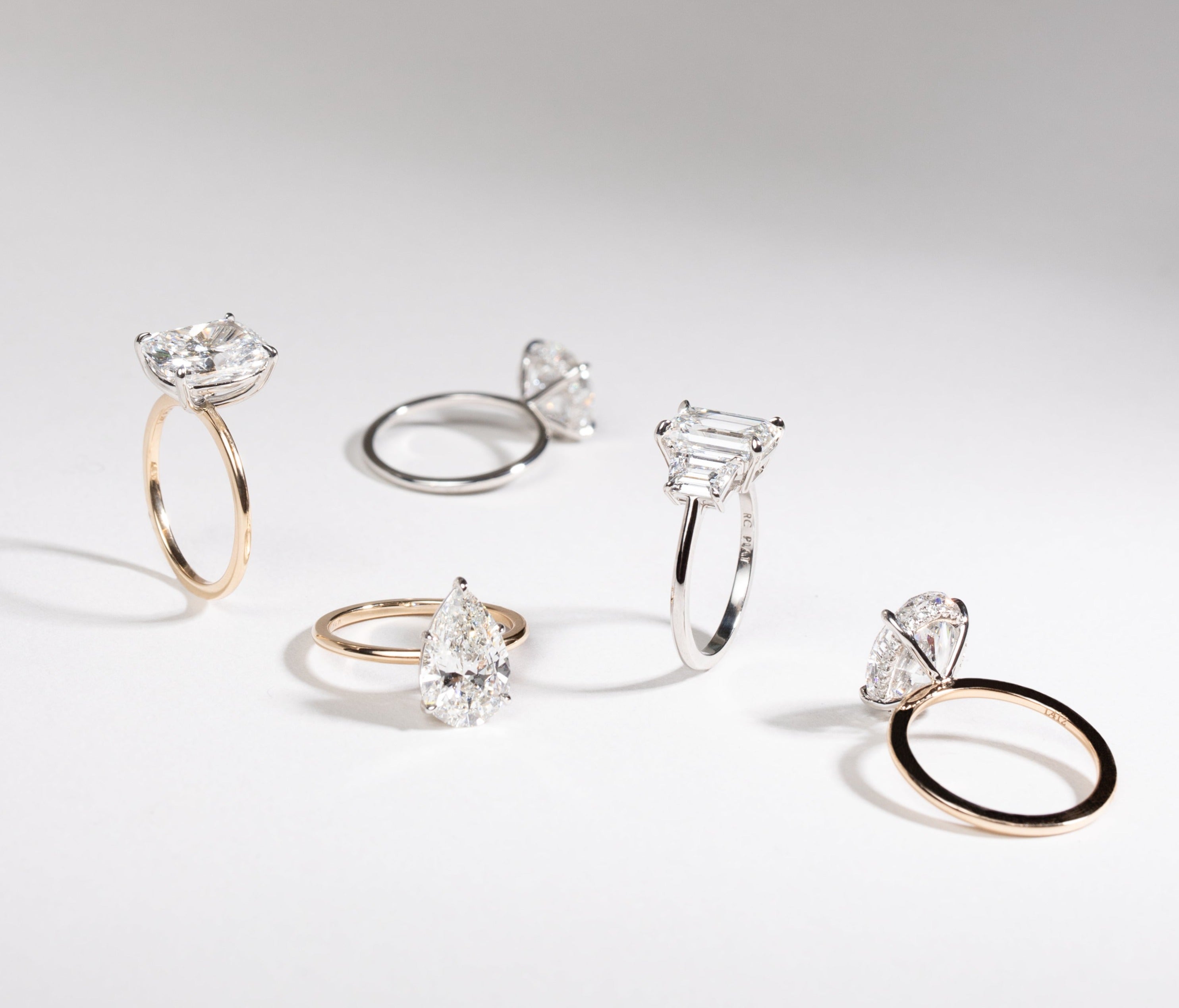 Elegant Baguette Side Stones for Engagement Rings & Wedding Bands - Sparkling Diamond Accents for Bridal Jewelry