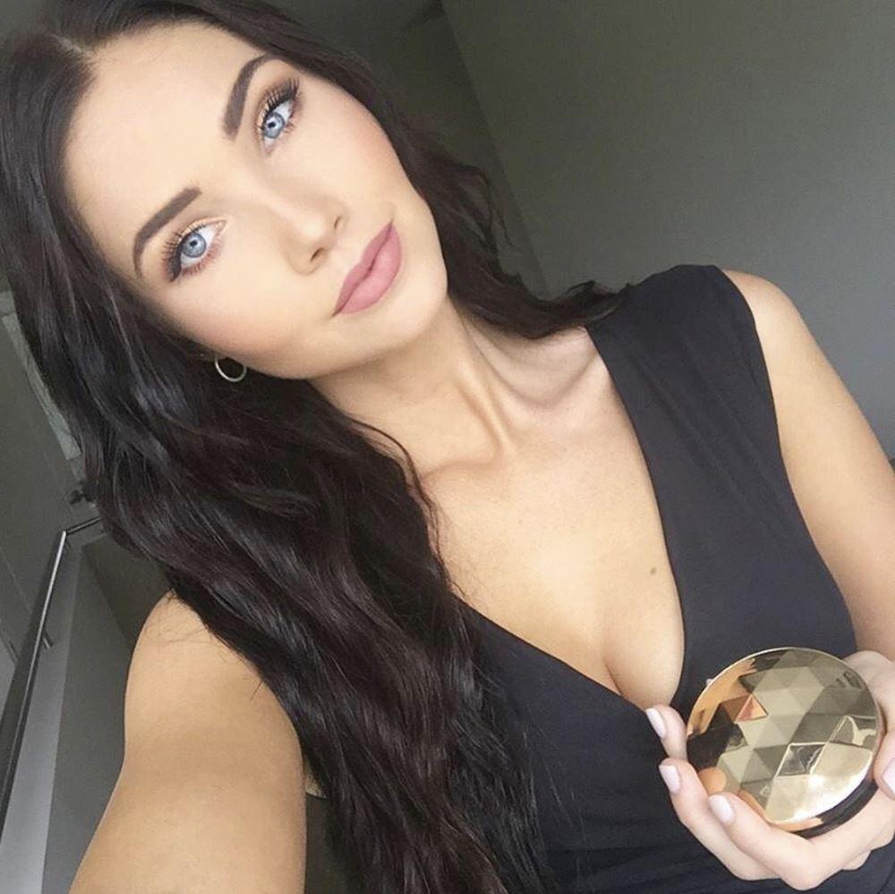 Argan Vegan Cream Compact Foundation - 10g, Cruelty-Free & Natural Makeup for Flawless Coverage | Perfect for Daily Wear & Sensitive Skin