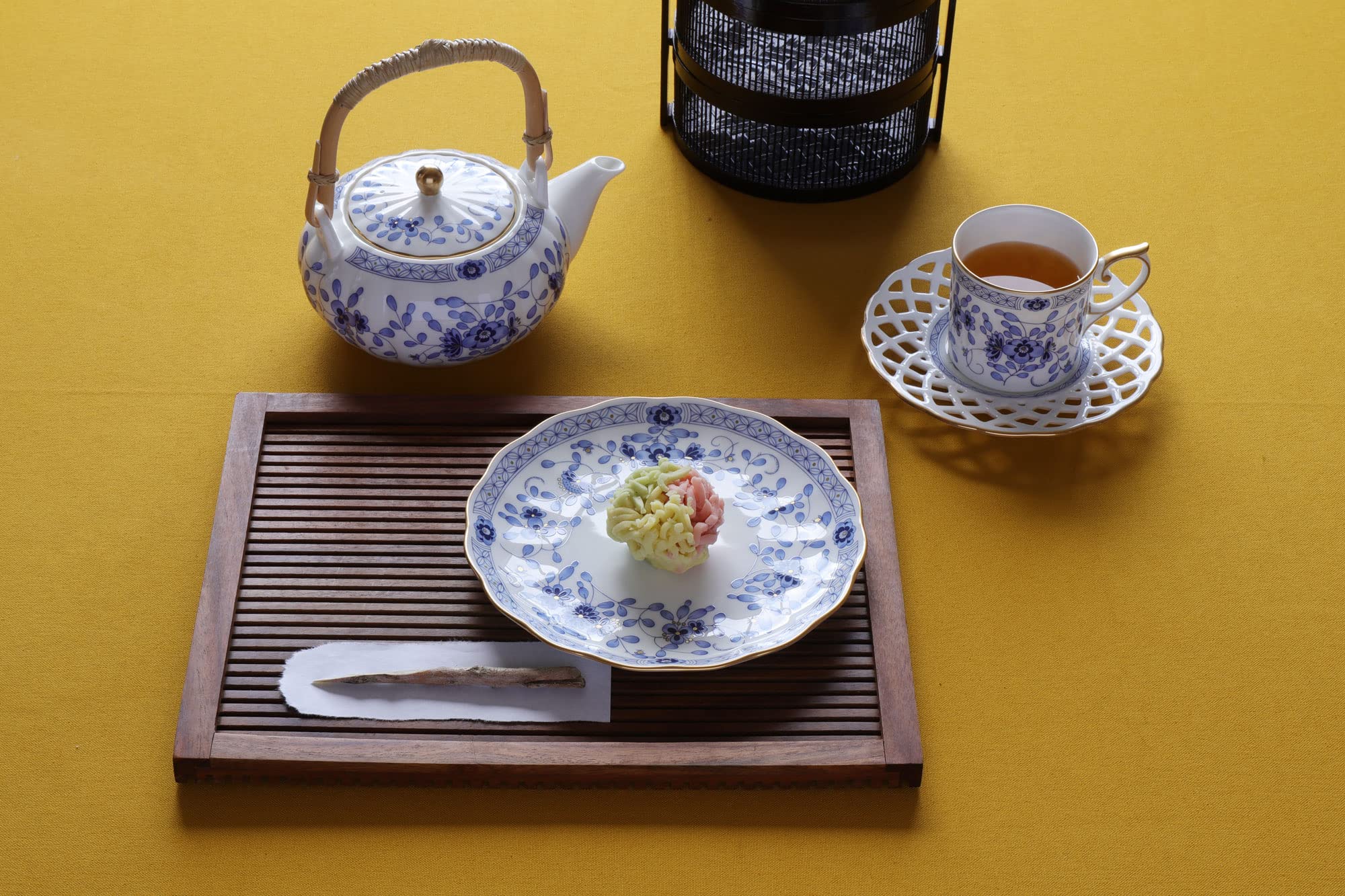 Narumi 9682-20894 Blue Floral Plum Blossom Coffee Cup and Saucer Set - 5.3 fl oz (160cc) - Japanese Porcelain Tea Cup Pair with Gift Box - Perfect for Wedding Gifts, Afternoon Tea, and Home Decor