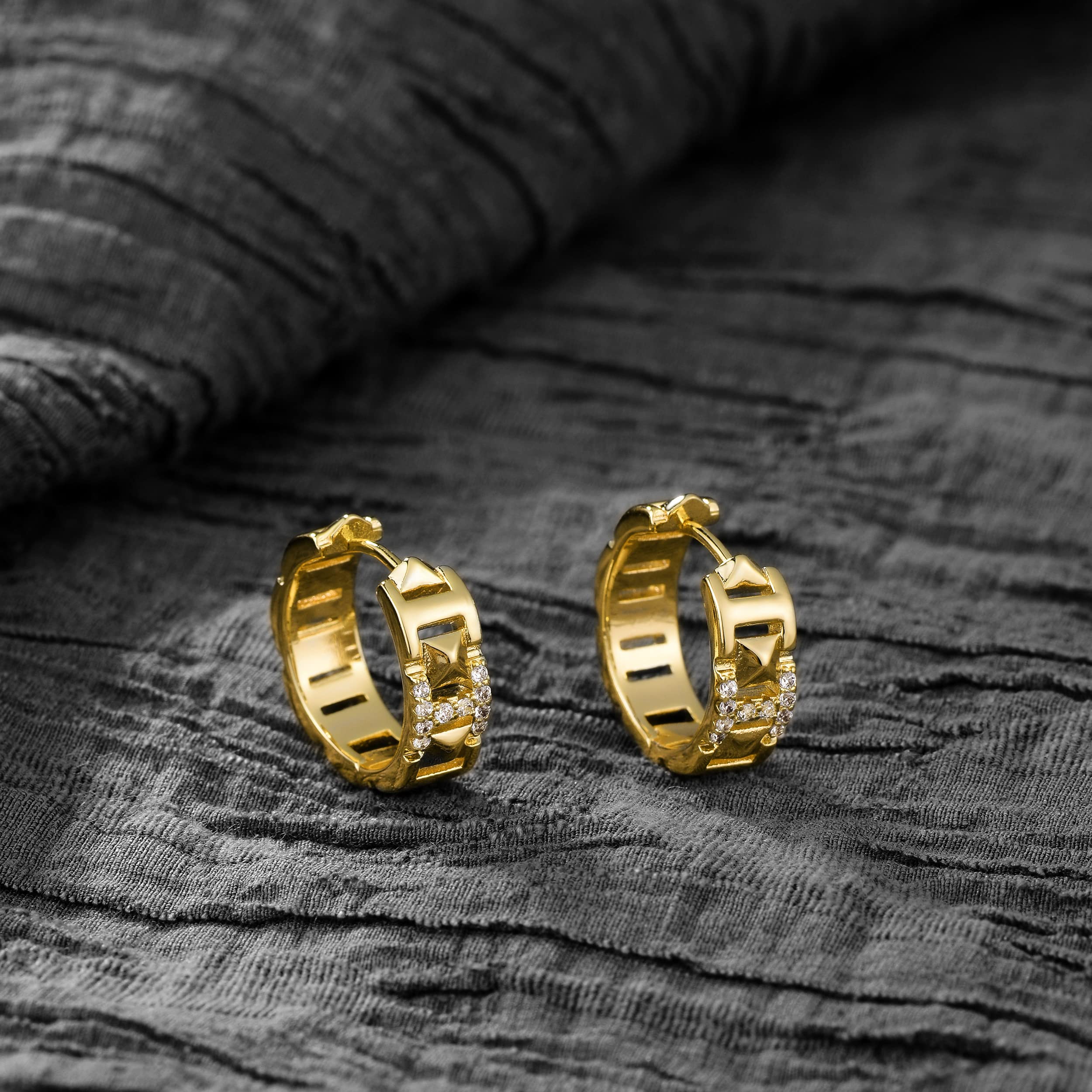 VACRONA 14k Gold Plated Cubic Zirconia Huggie Hoop Earrings - Dainty Tiny Lightweight Hoops for Women - Perfect for Everyday Wear, Date Nights & Gift Giving