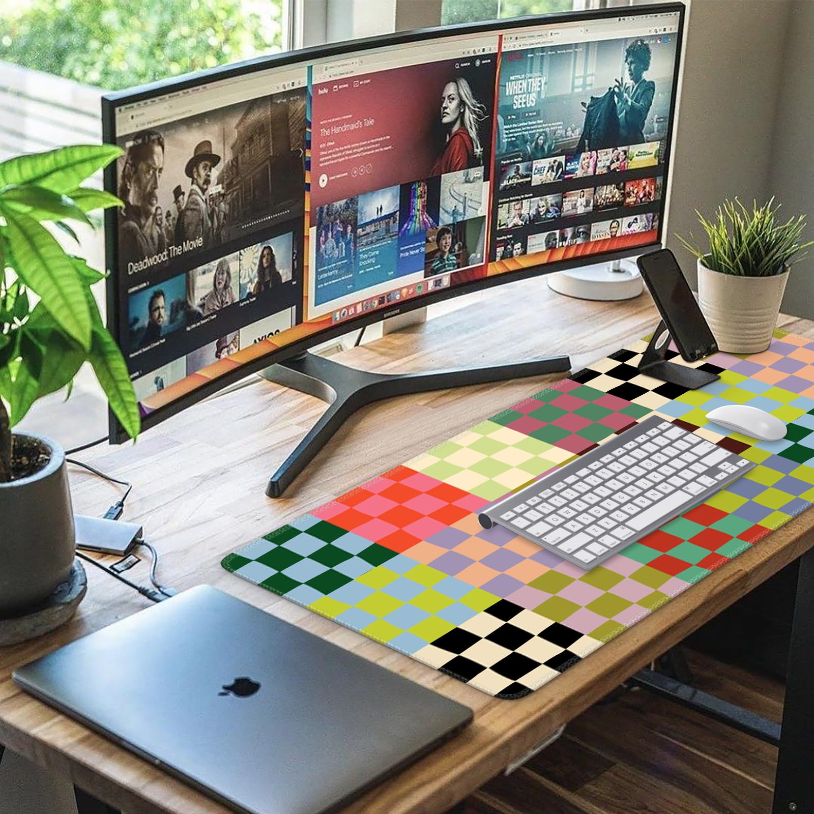 iCasso XXL Large Checkered Desk Mat with Stitched Edges - Non-Slip Mouse Pad & Keyboard Mat for Computer, Laptop, Gaming Setup (Retro Checkered Design) | Perfect for Office, Home, Gaming & Workspace Decor