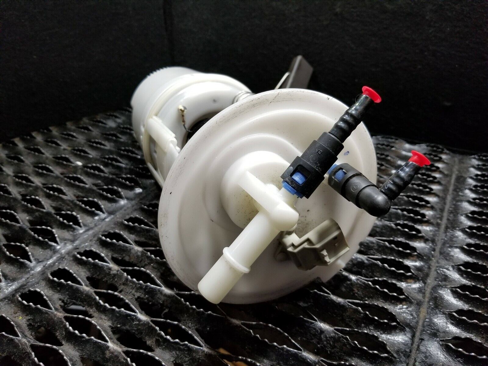 04 05 06 Chrysler Sebring Convertible 2.7L Fuel Pump OEM Replacement Part - High Performance Fuel Pump for Chrysler Sebring Convertible Models, Perfect for Engine Maintenance & Repair