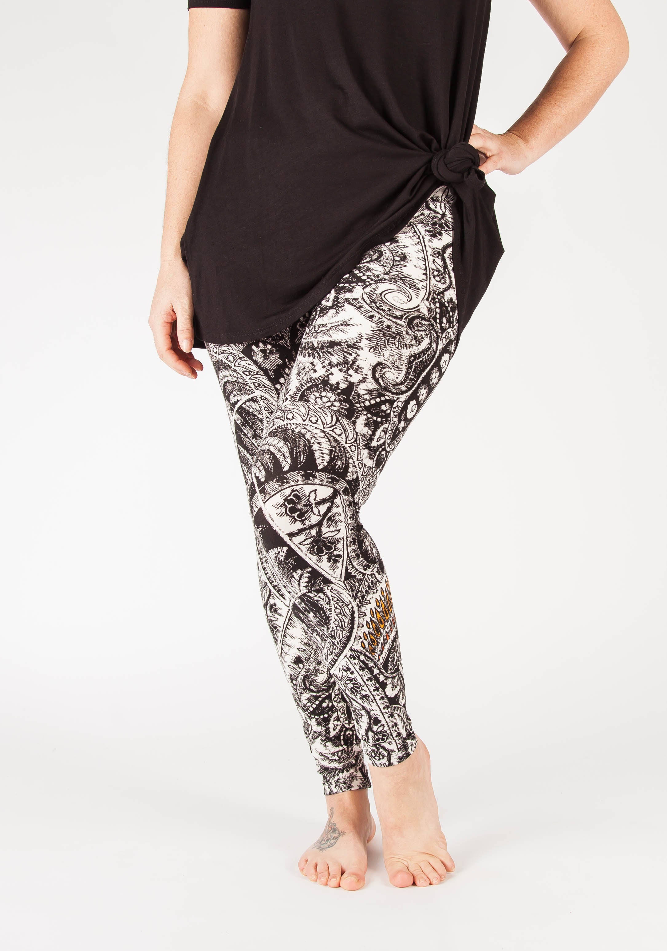Joanie - Stylish Women's Fashion Apparel for Casual & Office Wear | Trendy Tops, Dresses & More for Everyday Elegance | Perfect for Work, Dates & Social Events