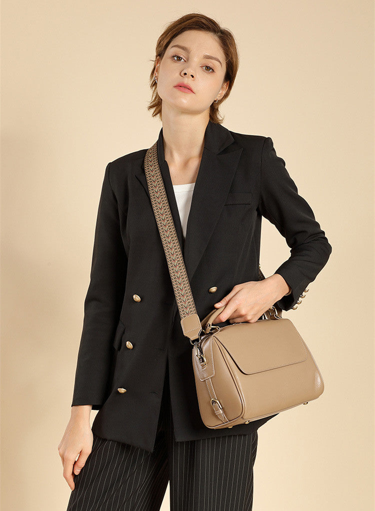 Stylish Genuine Leather Crossbody Purse for Women - Fashionable & Durable Handbag for Daily Use, Work, and Travel