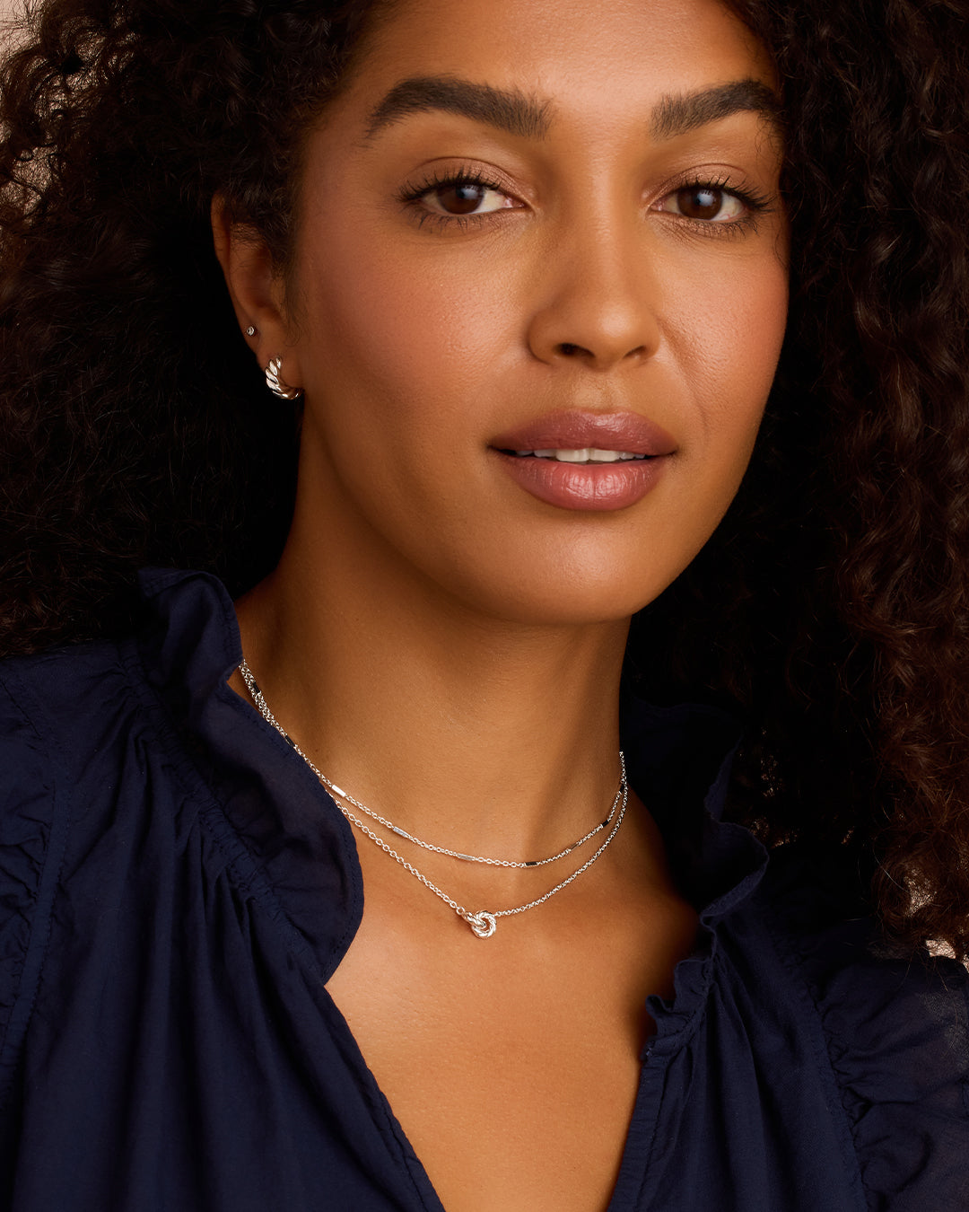 Stylish Crew Interlocking Necklace for Women - Trendy Layering Jewelry Gift for Her - Perfect for Everyday Wear, Date Nights & Special Occasions