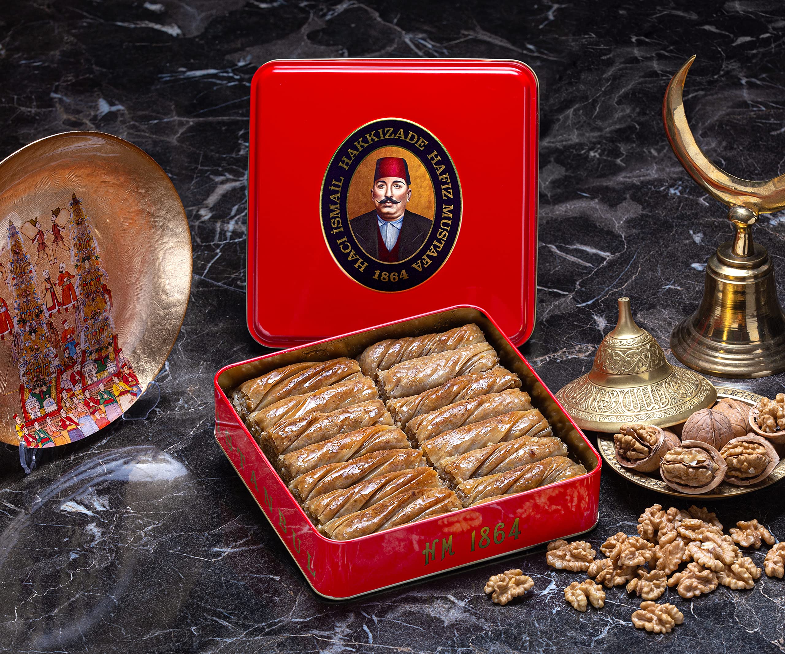Hafiz Mustafa 1864 Istanbul Baklava Pastry Box - Authentic Turkish Baklava Dessert with Fresh Phyllo Dough, Pistachios, Hazelnuts & Walnuts - Gourmet Gift Box for Birthdays, Christmas & Holidays - Perfect for Parties, Gifting & Turkish Cuisine Lovers
