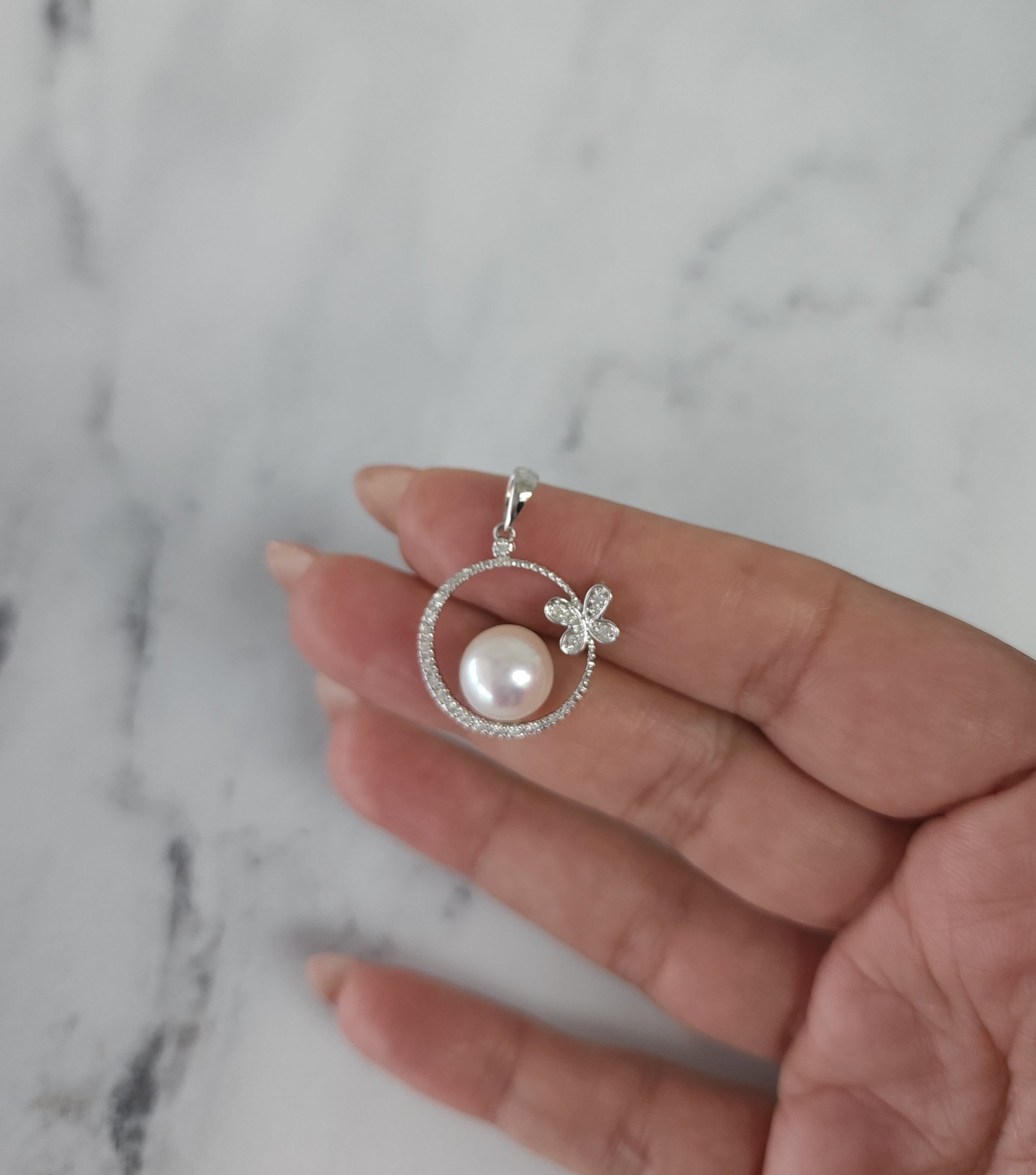 14k White Gold Butterfly Freshwater Pearl Necklace - Elegant Jewelry for Women, Perfect for Weddings, Parties & Special Occasions