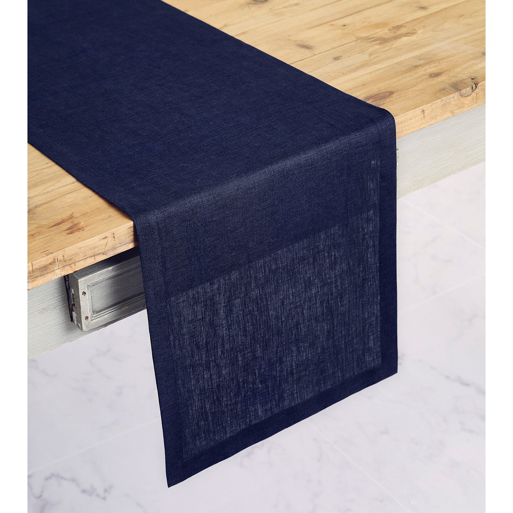 Elegant Fete Table Runner for Weddings, Parties & Events - Premium Decorative Dining Table Cover for Home & Restaurant Decor