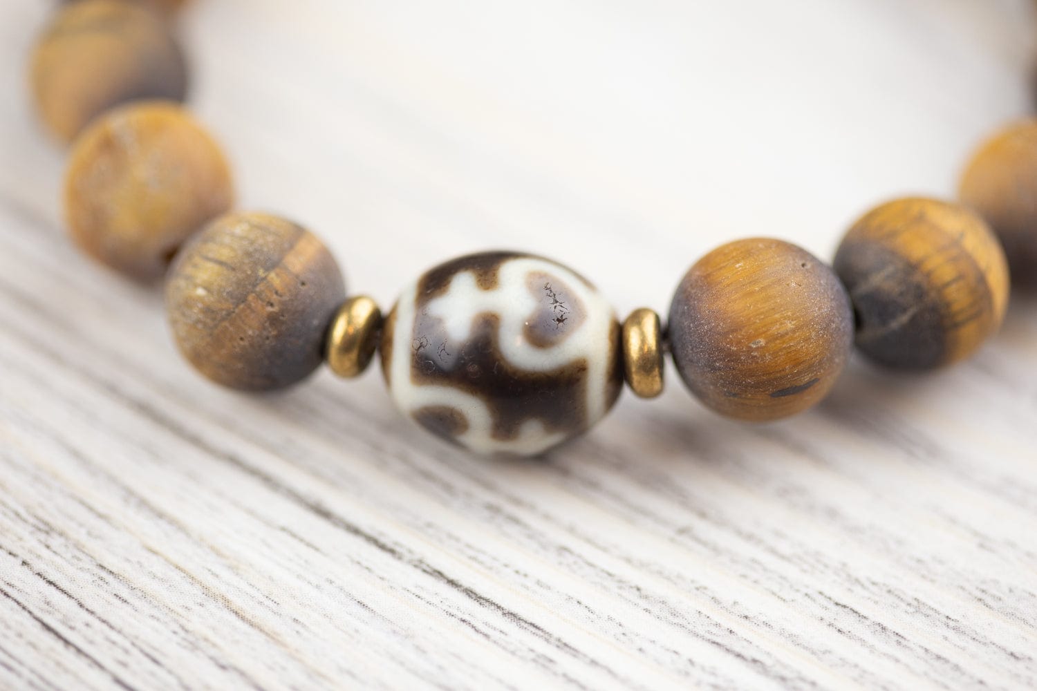 Natural Grounding Fossilized Wood Dzi Bracelet for Men & Women - Tibetan Healing Energy Stone for Stress Relief & Spiritual Protection - Perfect for Meditation, Yoga & Daily Wear