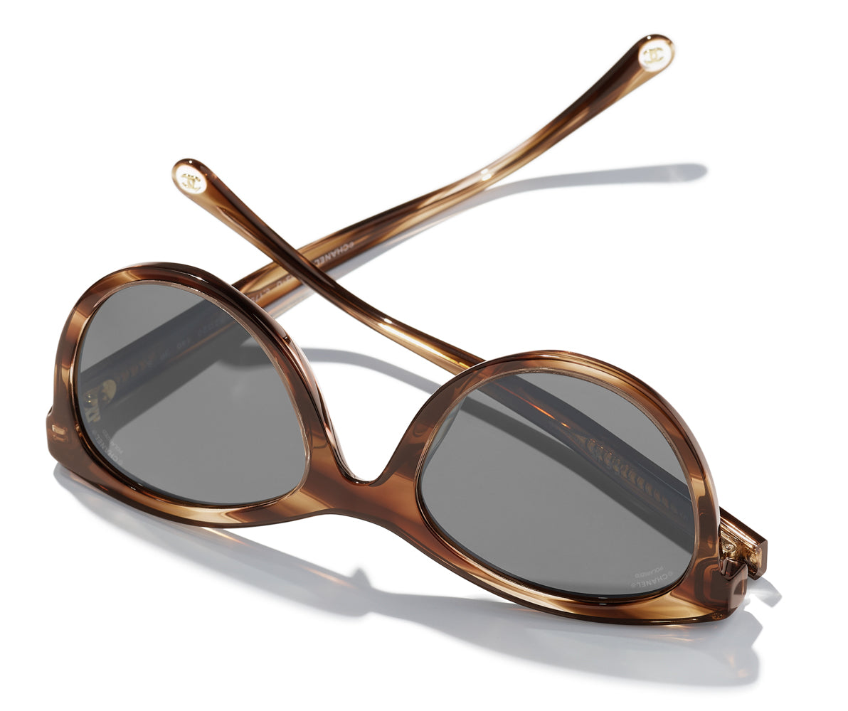 Chanel 5523U Sunglasses - Luxury Designer Shades for Women & Men - UV Protection & Stylish Fashion Accessory - Perfect for Beach, Driving & Outdoor Activities