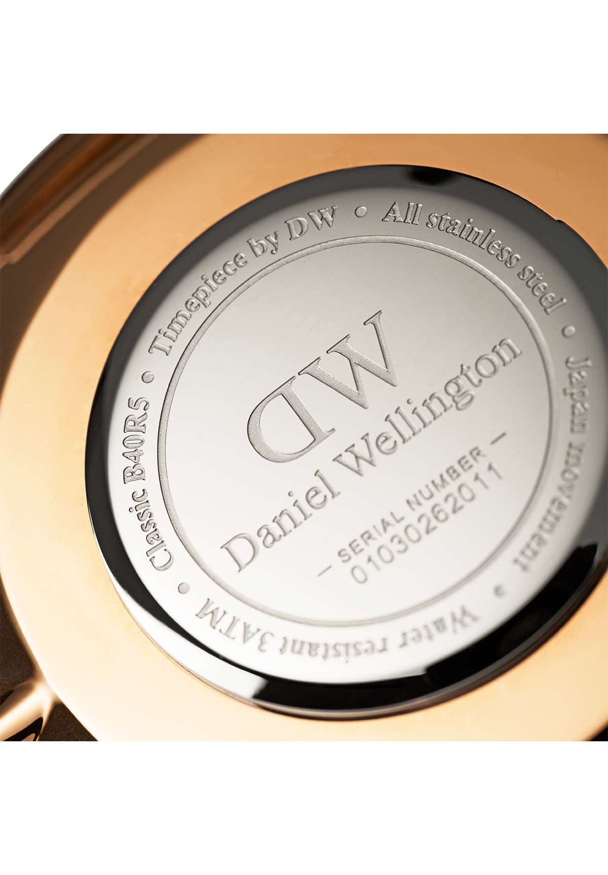 Daniel Wellington Classic St Mawes Watch for Men & Women - Italian Brown Leather Band, Elegant & Stylish Timepiece | Perfect Gift for Graduation, Anniversary & Birthday | Water-Resistant Watch for Casual, Formal & Everyday Wear | Ideal for Office, Business Meetings, Date Nights, Weddings & Special Events | Great for Professional Settings, Romantic Dates and Daily Fashion Accessory