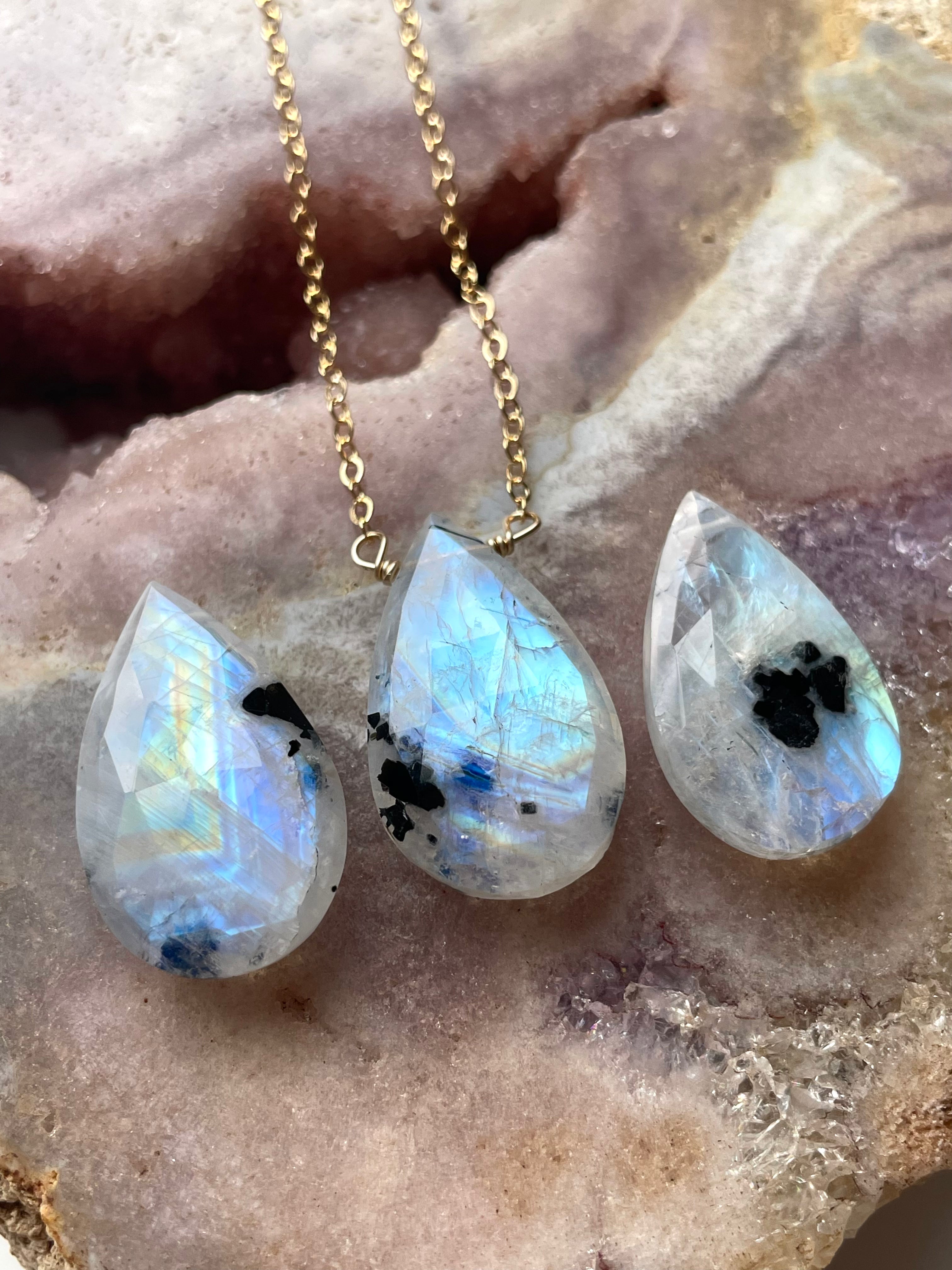 Rainbow Moonstone Pendant Necklace - Sterling Silver or 14K Gold Filled Crystal Jewelry for Women - Perfect for Spiritual Healing, Meditation & Everyday Elegance
