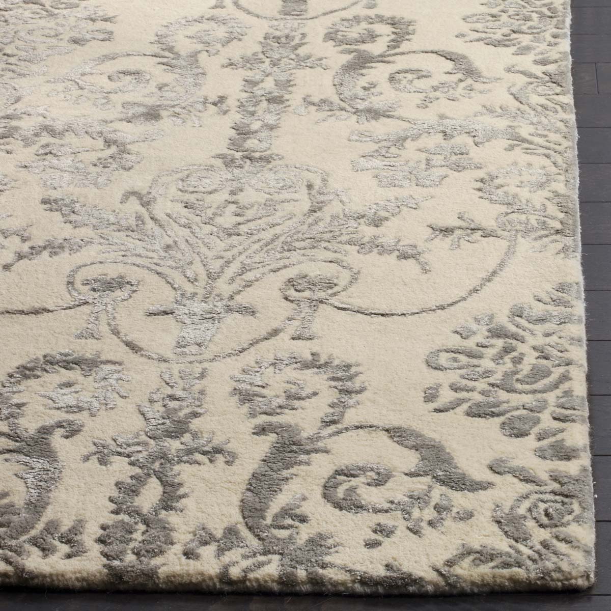 Safavieh Bella 917 Area Rug - Soft Modern Floral Design, Non-Slip Backing, Perfect for Living Room, Bedroom, or Dining Room Decor