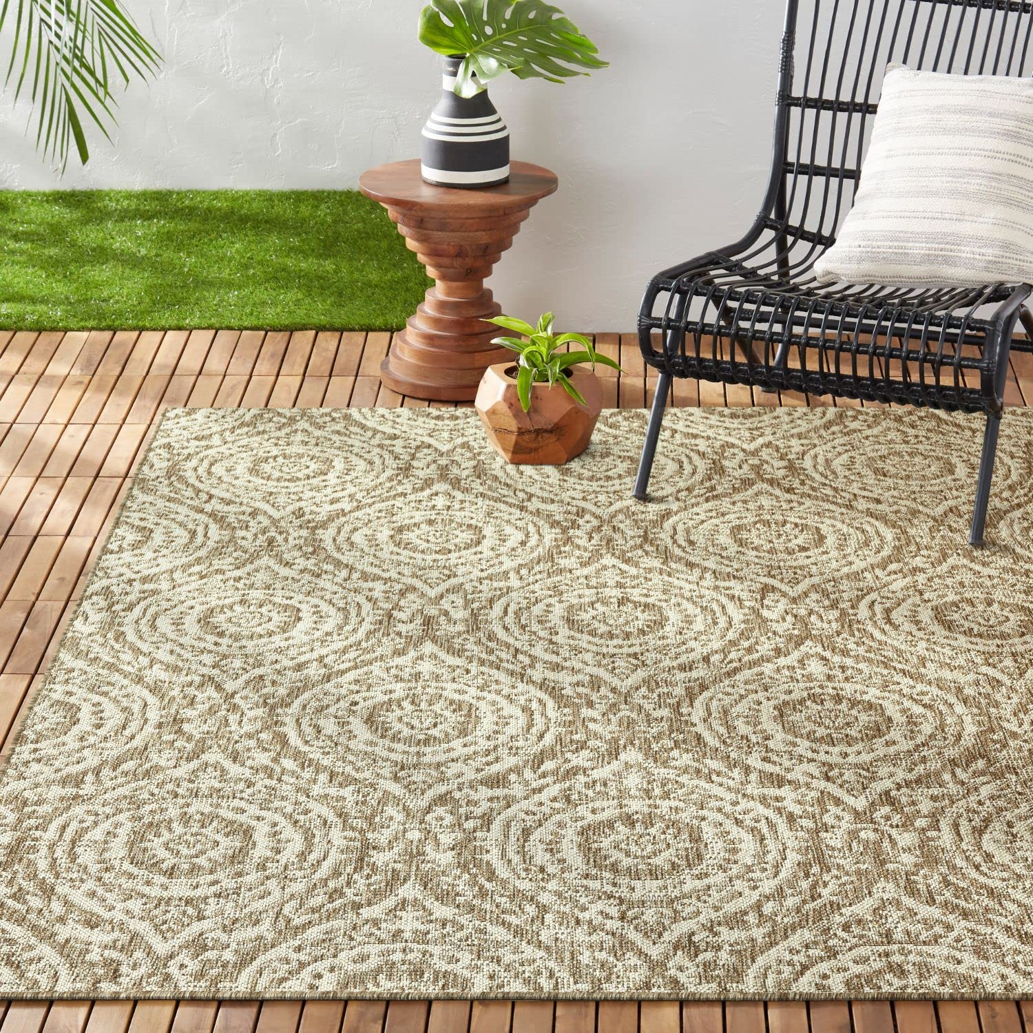 Nicole Miller New York Patio Country Zoe Moroccan Damask Indoor/Outdoor Area Rug - Taupe/Ivory, 7'9