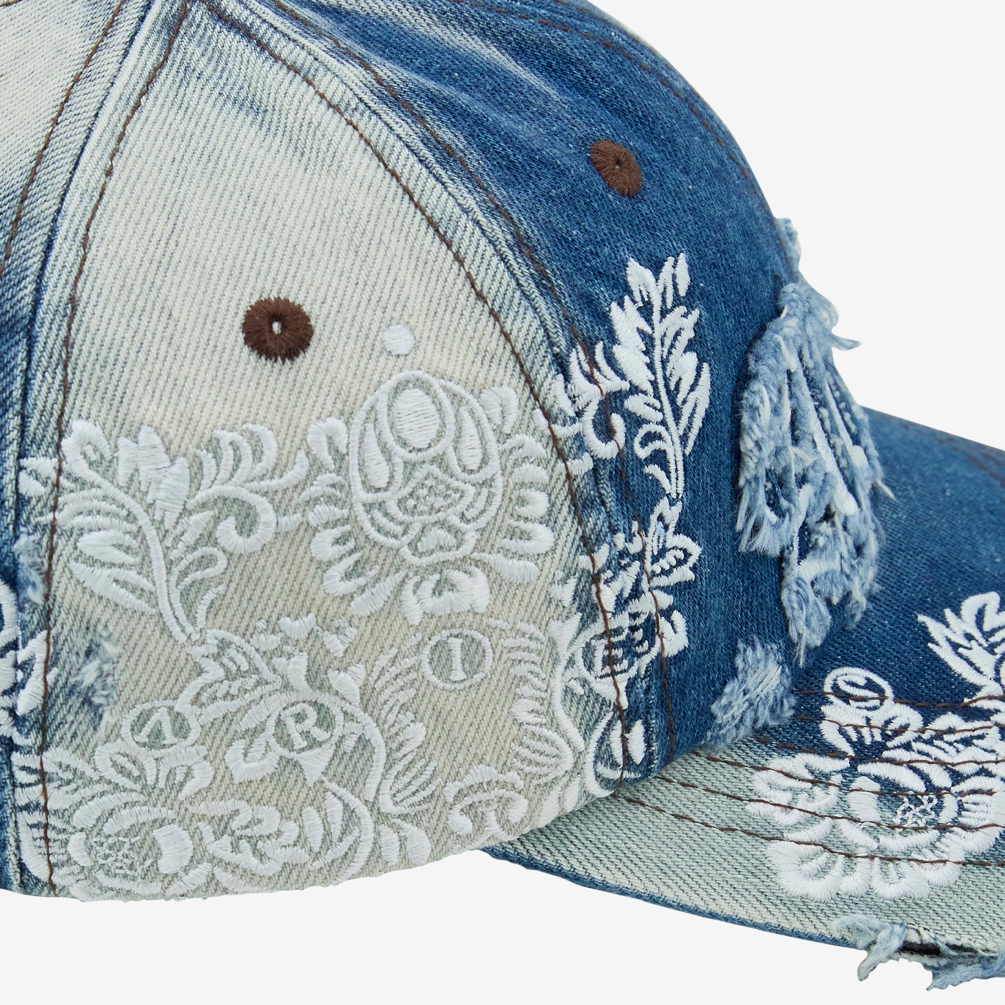 Destroyed Lace Cap Denim Jeans - Distressed Vintage Style Women's Ripped Denim Pants for Casual Wear & Street Fashion