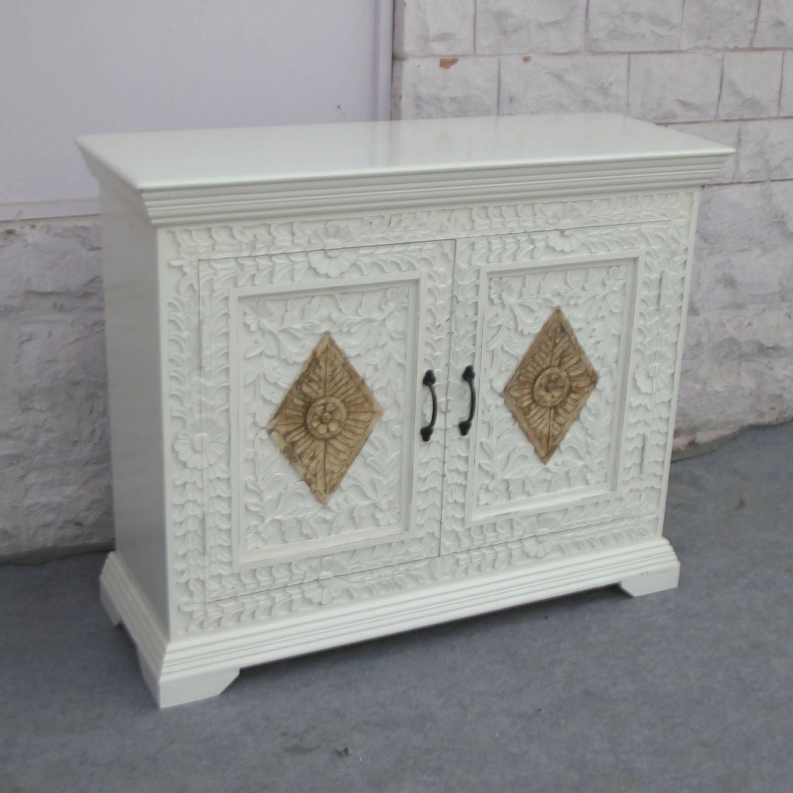 White Floral Carved Solid Wood Sideboard - 110cm Modern Buffet Cabinet for Dining Room, Living Room & Entryway Storage