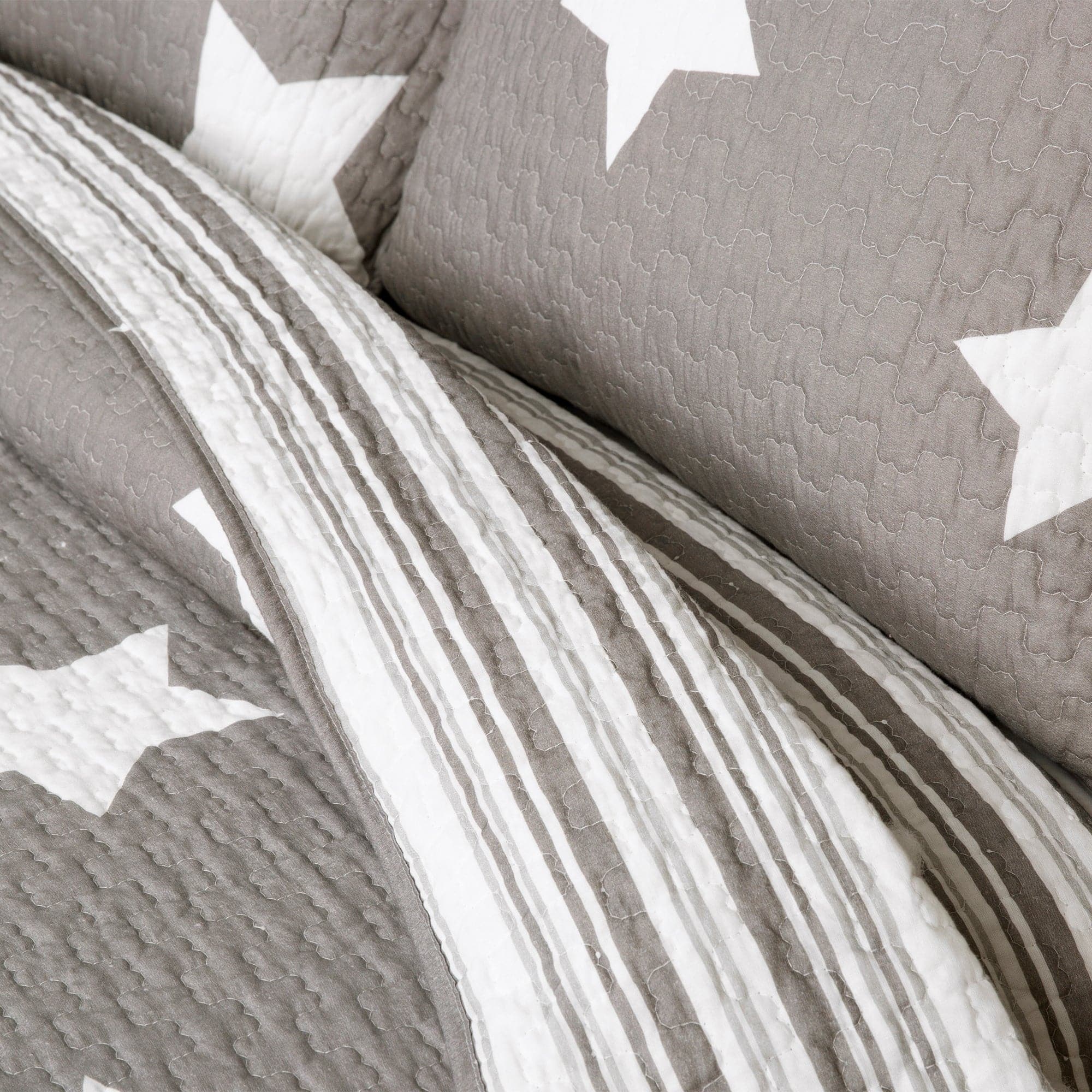 Premium 3-Piece Star Quilt Set - Soft Bedding Comforter with Matching Pillow Shams - Perfect for Cozy Bedrooms, Guest Rooms & Dorm Decor
