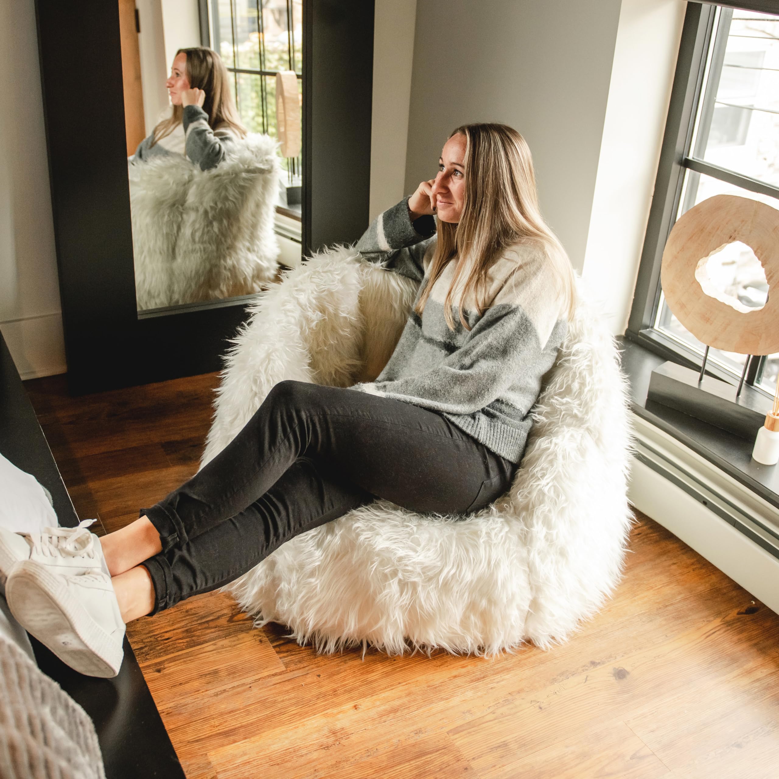 Big Joe Milano Bean Bag Chair - 2.5 Feet Ivory Shag Faux Fur, Ultra Soft & Comfortable Lounge Chair for Living Room, Bedroom, Dorm or Game Room - Perfect for Relaxing, Reading & Gaming